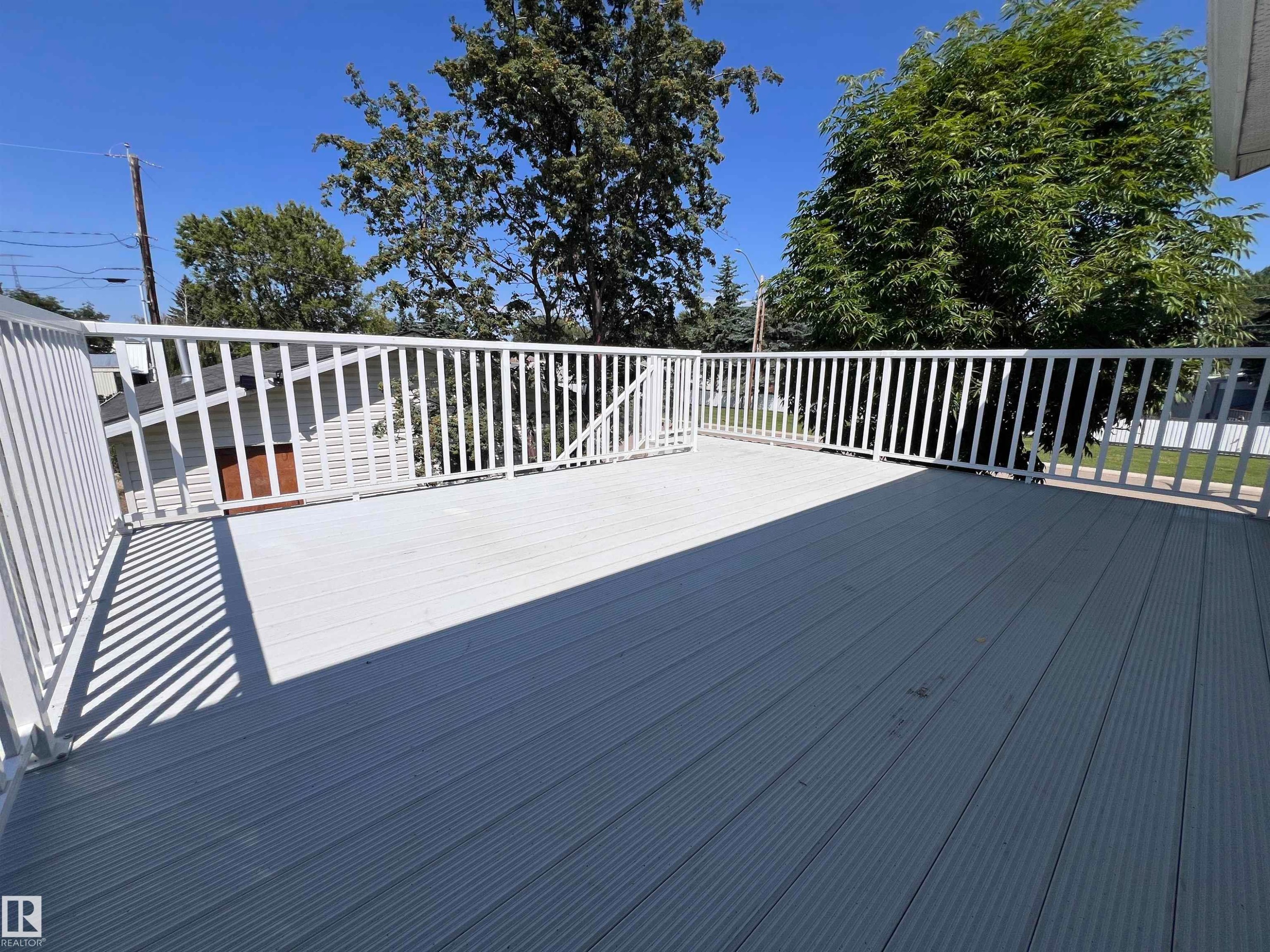 4602 52 Avenue, Bentley, AB - Outdoor