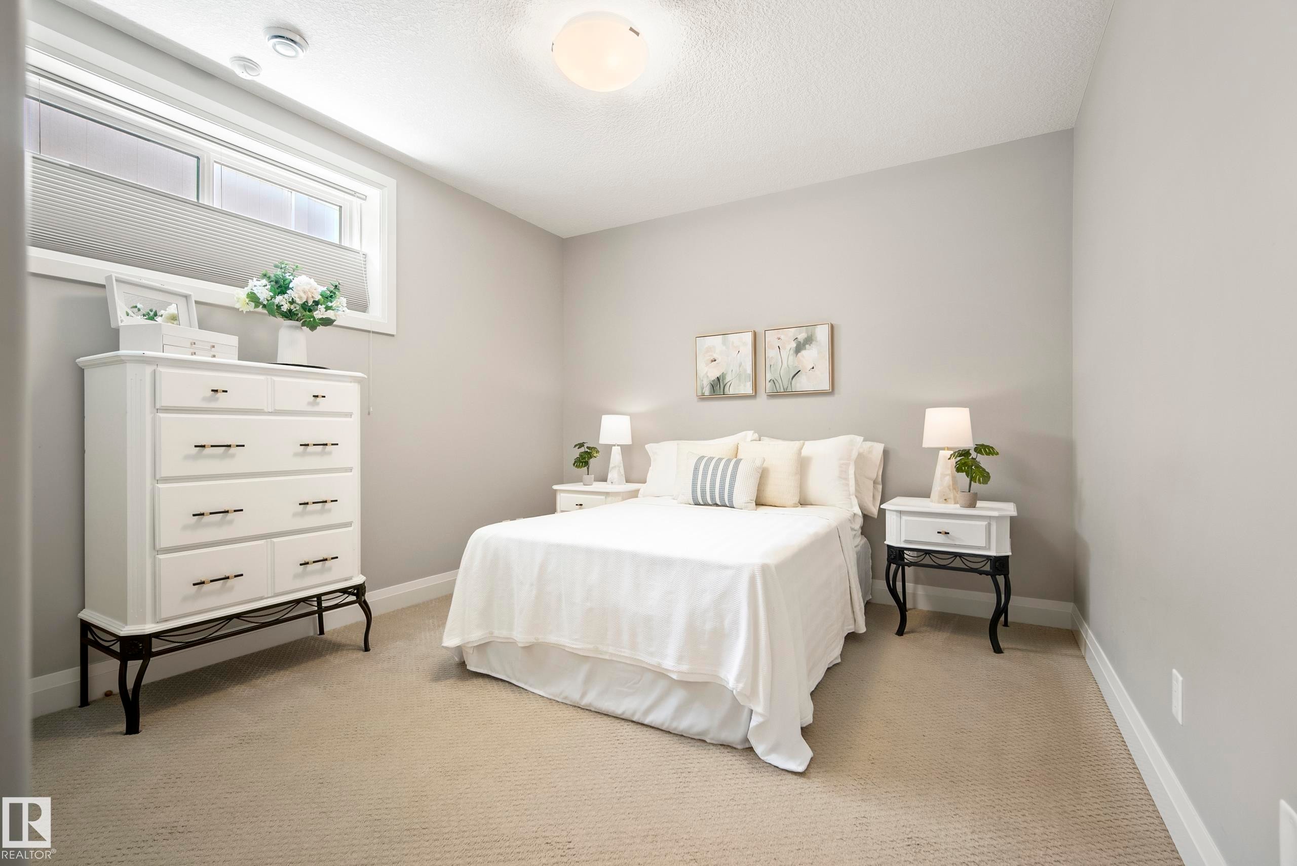 9844 75 Avenue Nw, Edmonton, AB - Indoor Photo Showing Bedroom