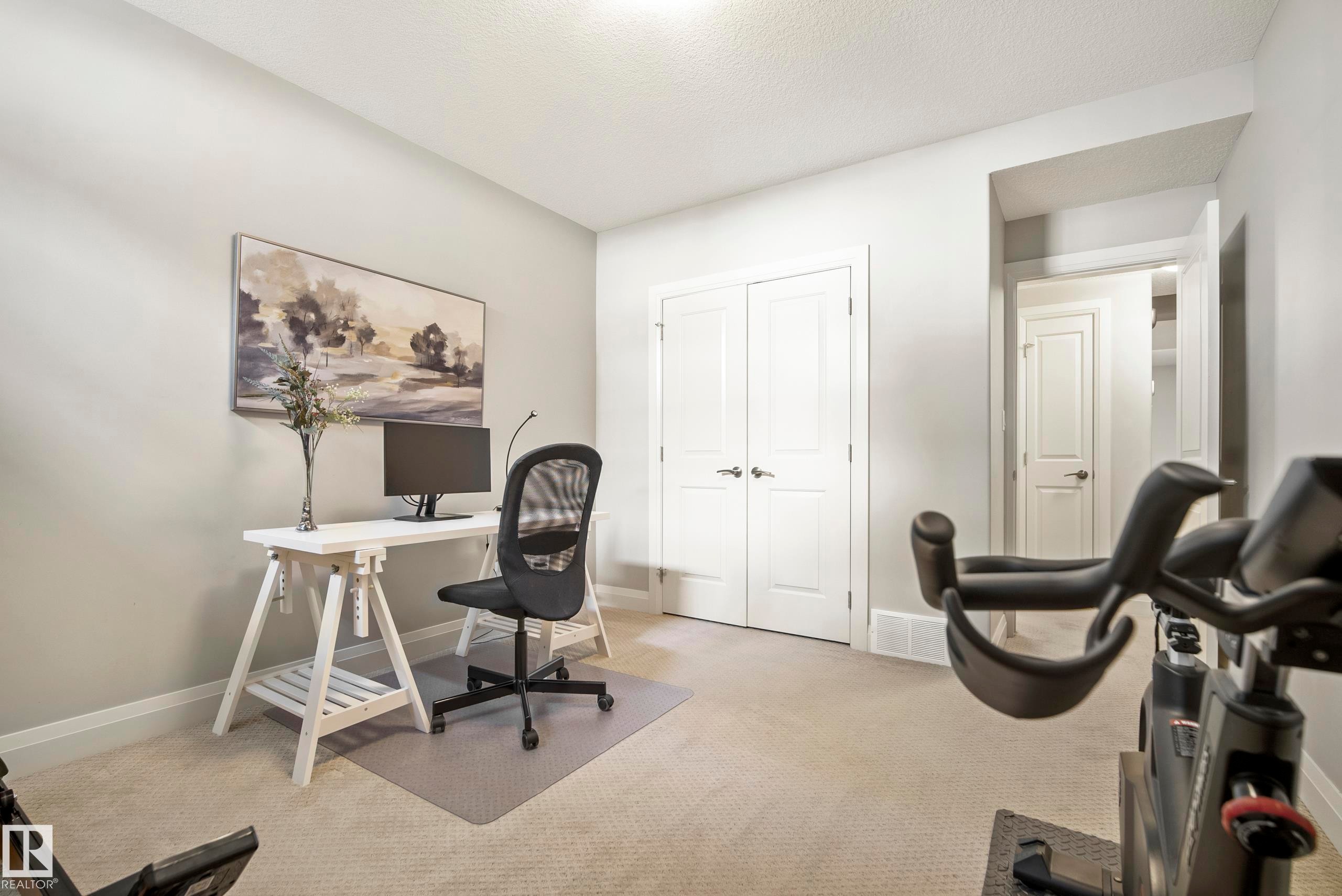 9844 75 Avenue Nw, Edmonton, AB - Indoor Photo Showing Other Room