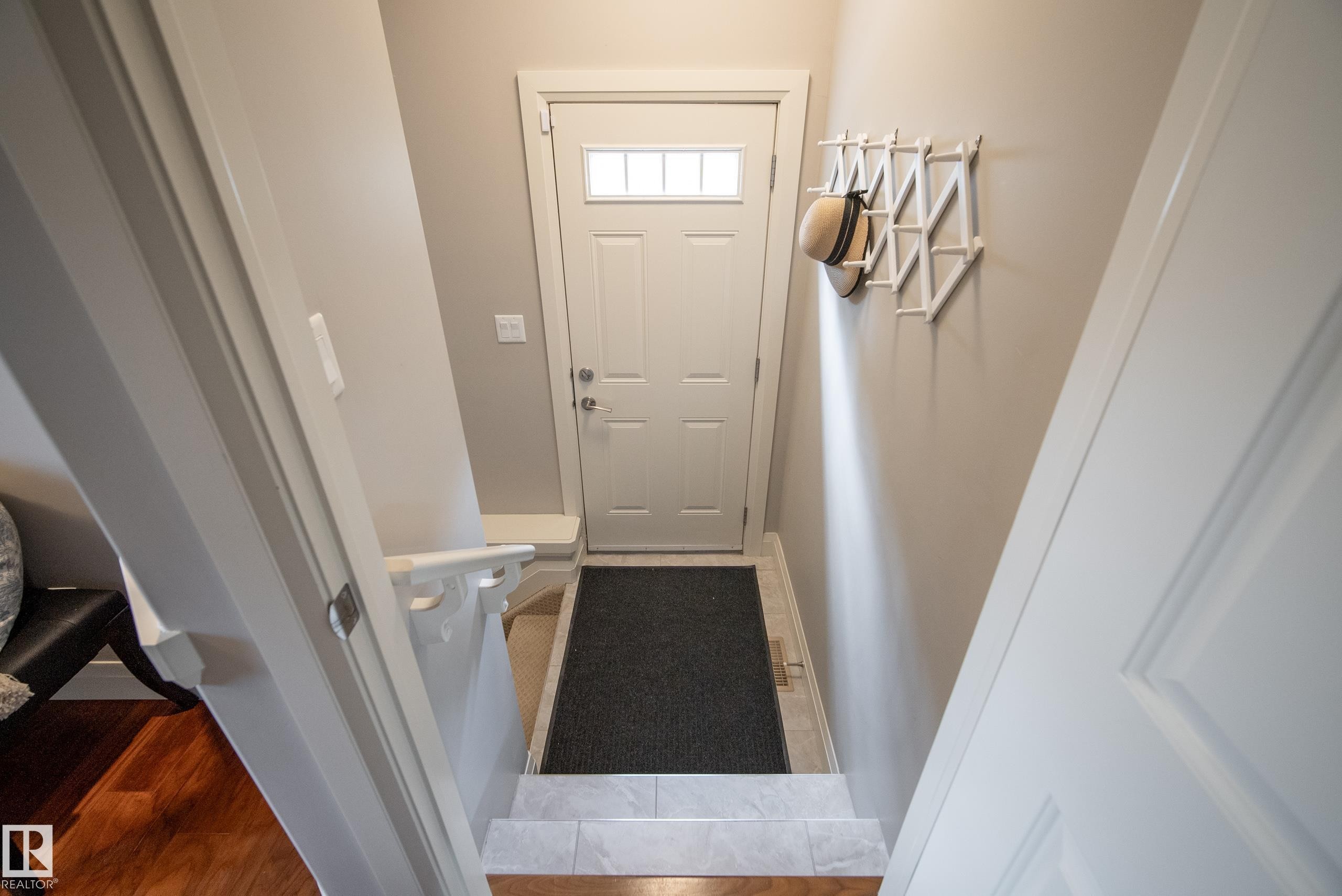 9844 75 Avenue Nw, Edmonton, AB - Indoor Photo Showing Other Room