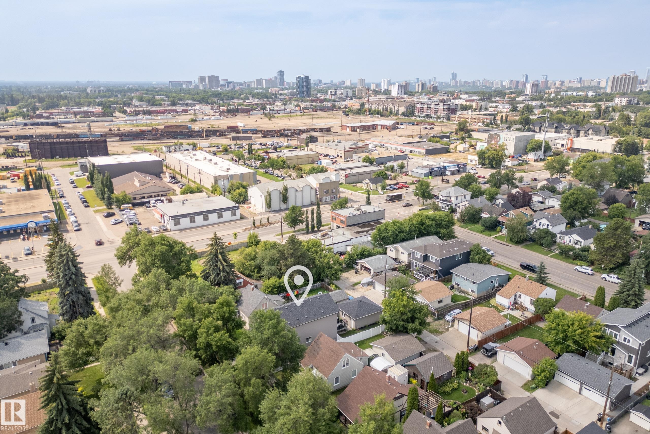 9844 75 Avenue Nw, Edmonton, AB - Outdoor With View