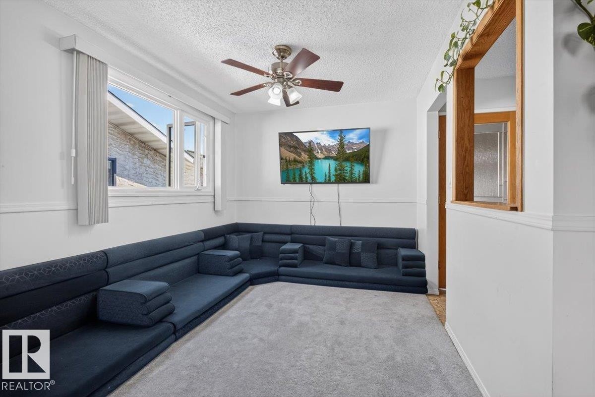 14735 123 Street Nw, Edmonton, AB - Indoor Photo Showing Other Room