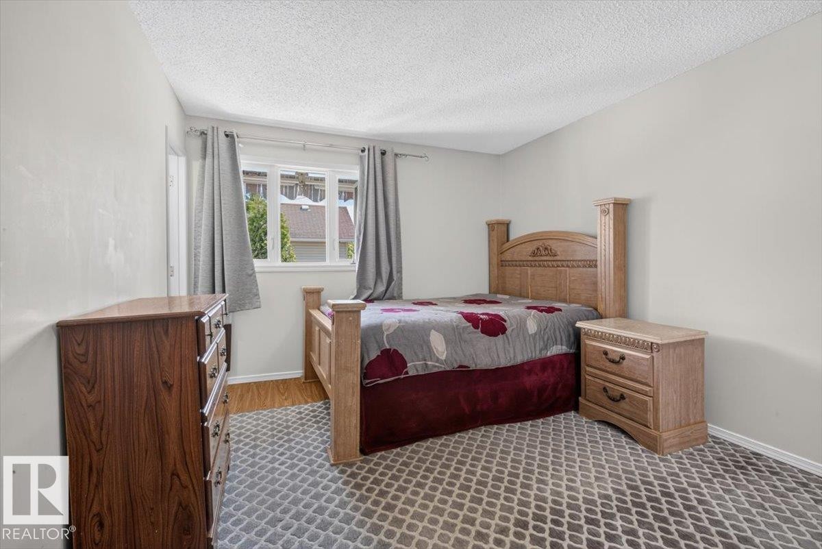 14735 123 Street Nw, Edmonton, AB - Indoor Photo Showing Bedroom