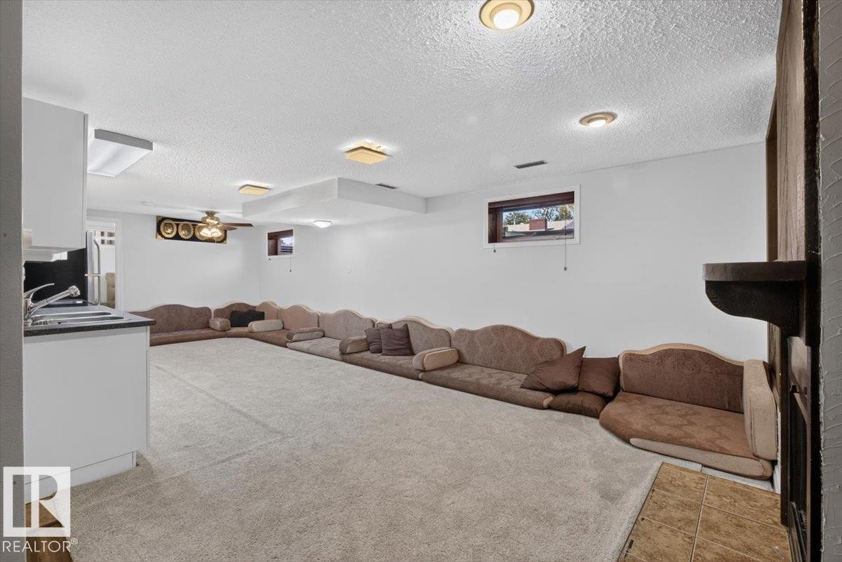 14735 123 Street Nw, Edmonton, AB - Indoor