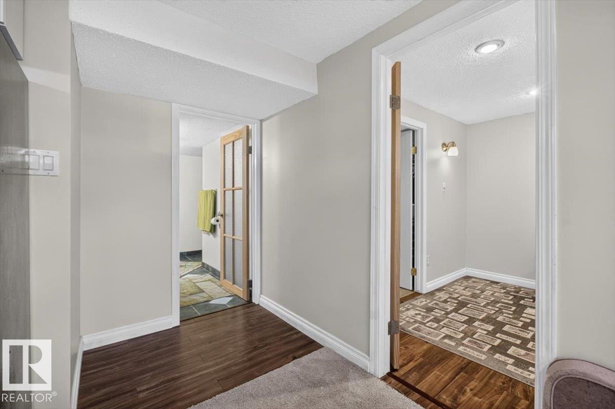 14735 123 Street Nw, Edmonton, AB - Indoor Photo Showing Other Room
