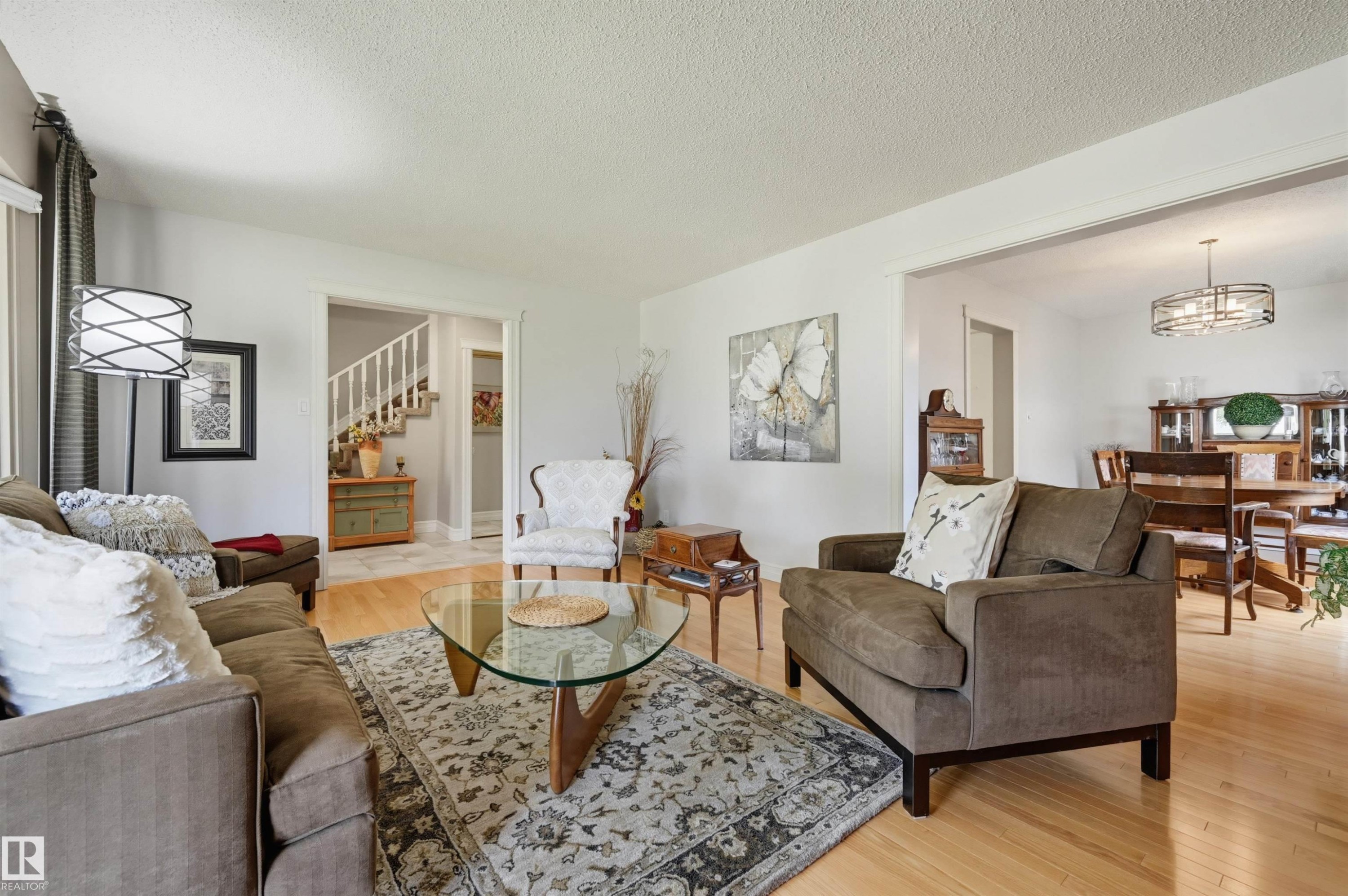 8724 187 Street Nw, Edmonton, AB - Indoor Photo Showing Living Room