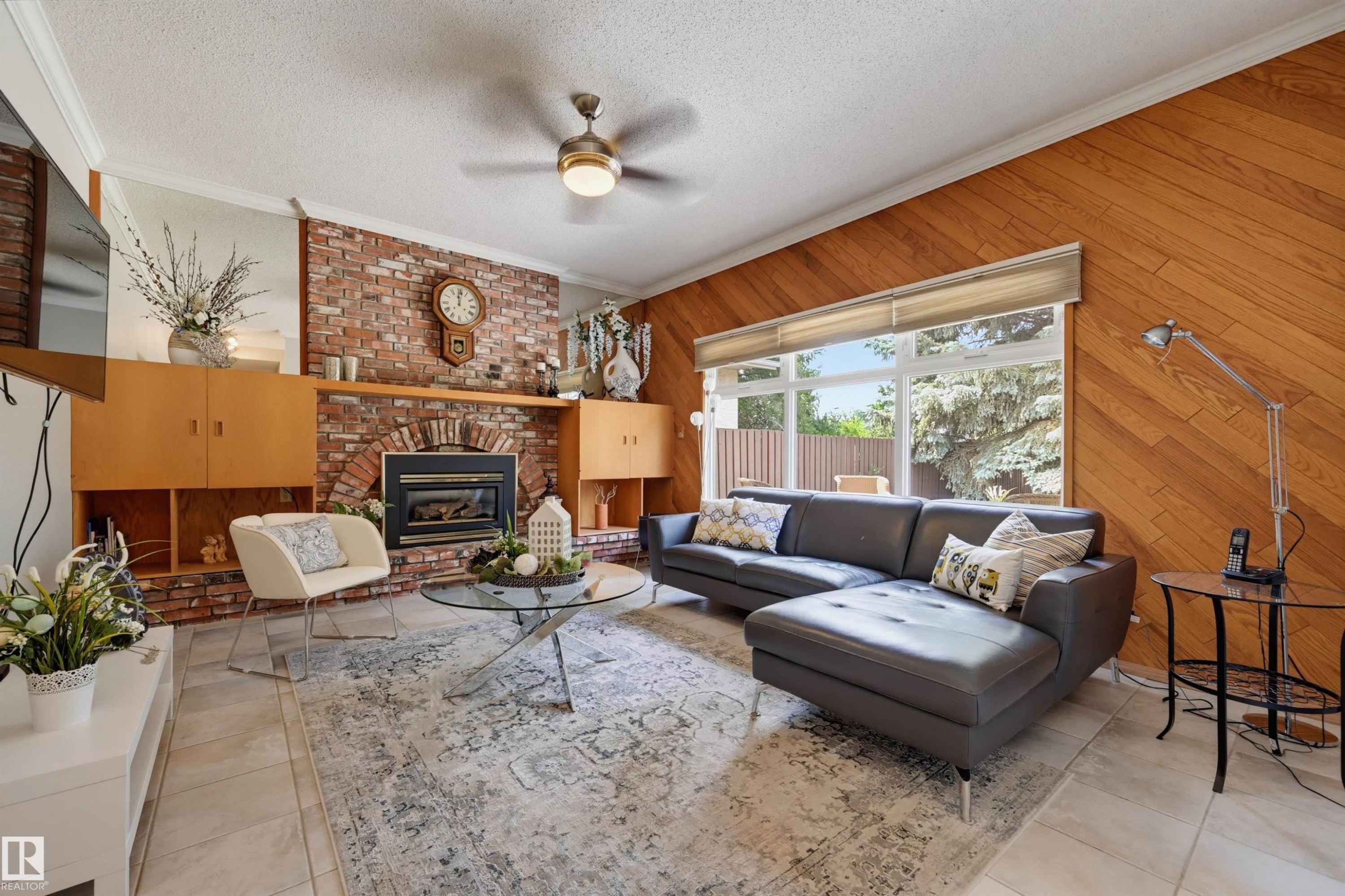 8724 187 Street Nw, Edmonton, AB - Indoor Photo Showing Living Room With Fireplace
