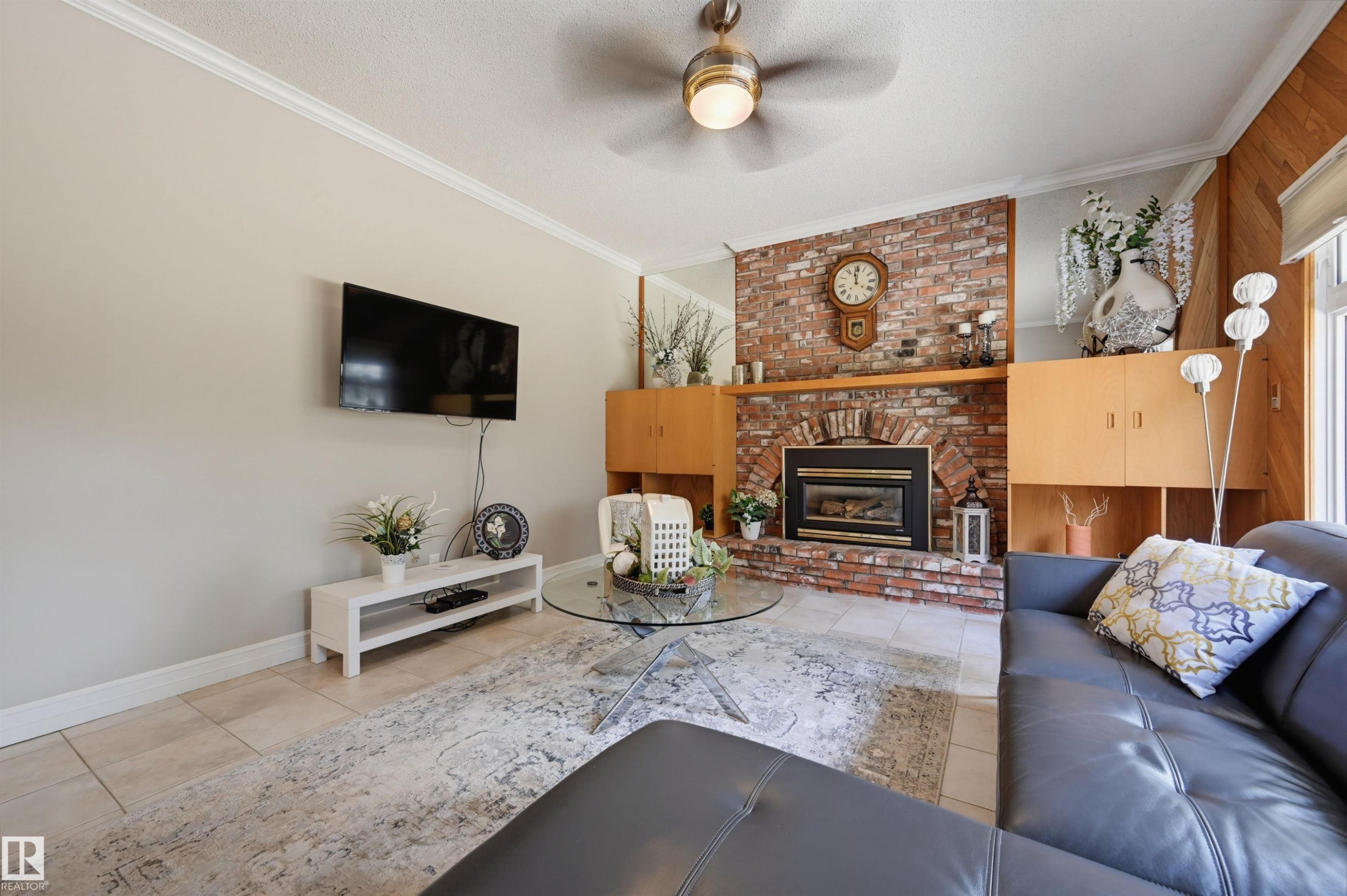 8724 187 Street Nw, Edmonton, AB - Indoor Photo Showing Living Room With Fireplace