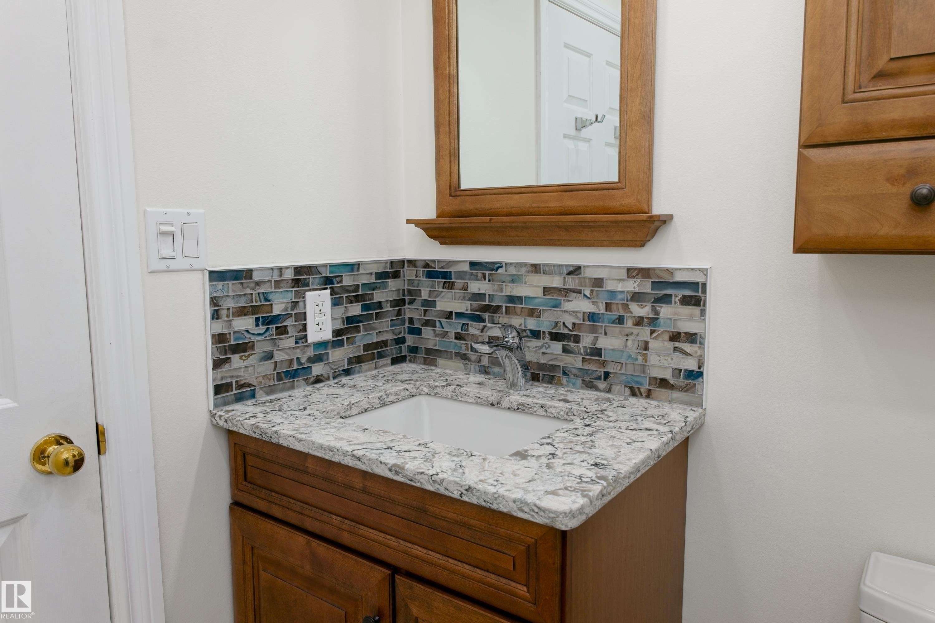 5407 60 Ave, Barrhead, AB - Indoor Photo Showing Bathroom