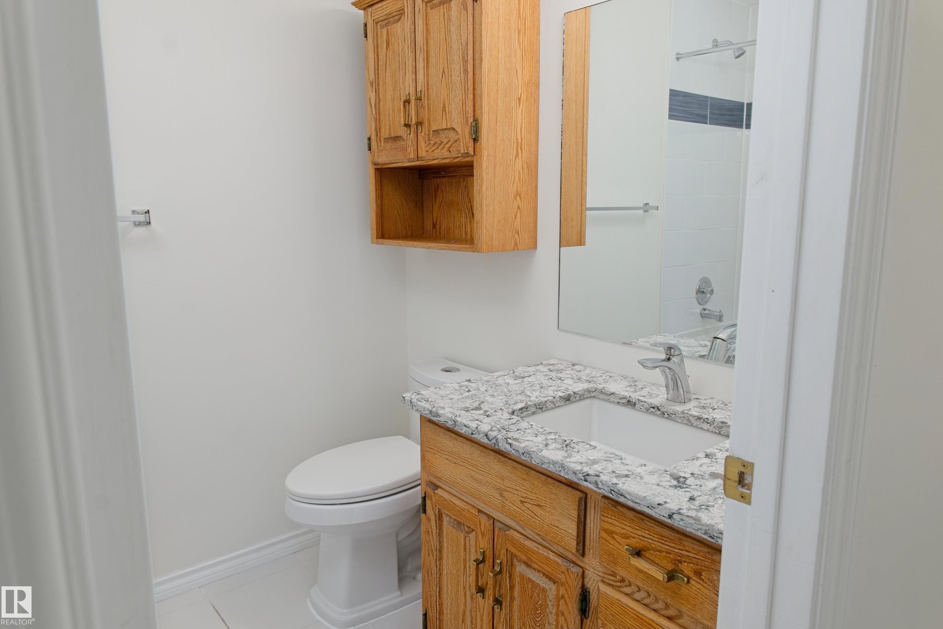 5407 60 Ave, Barrhead, AB - Indoor Photo Showing Bathroom