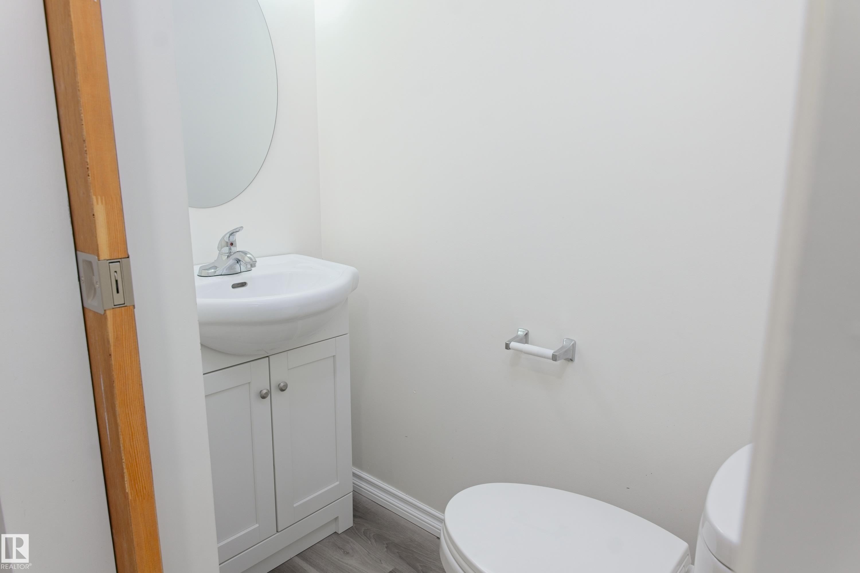 5407 60 Ave, Barrhead, AB - Indoor Photo Showing Bathroom
