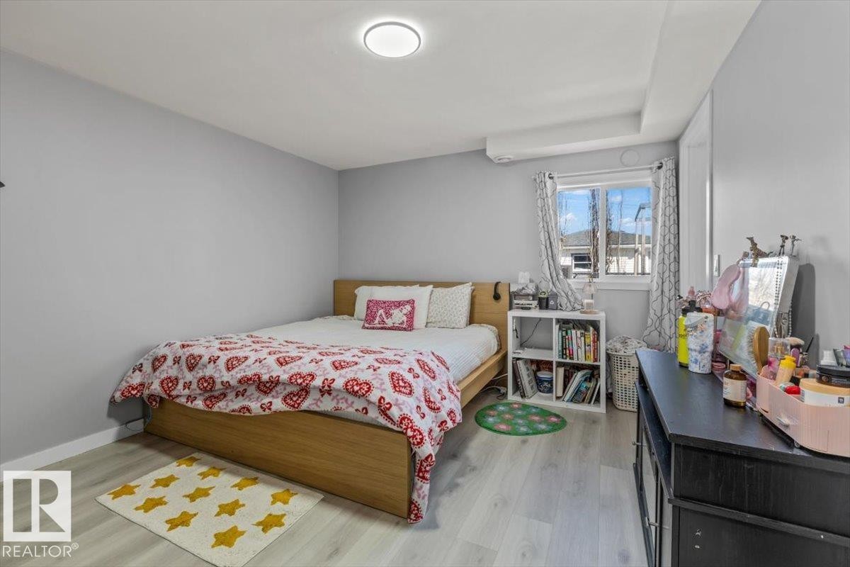 9304 128A Avenue Nw, Edmonton, AB - Indoor Photo Showing Bedroom