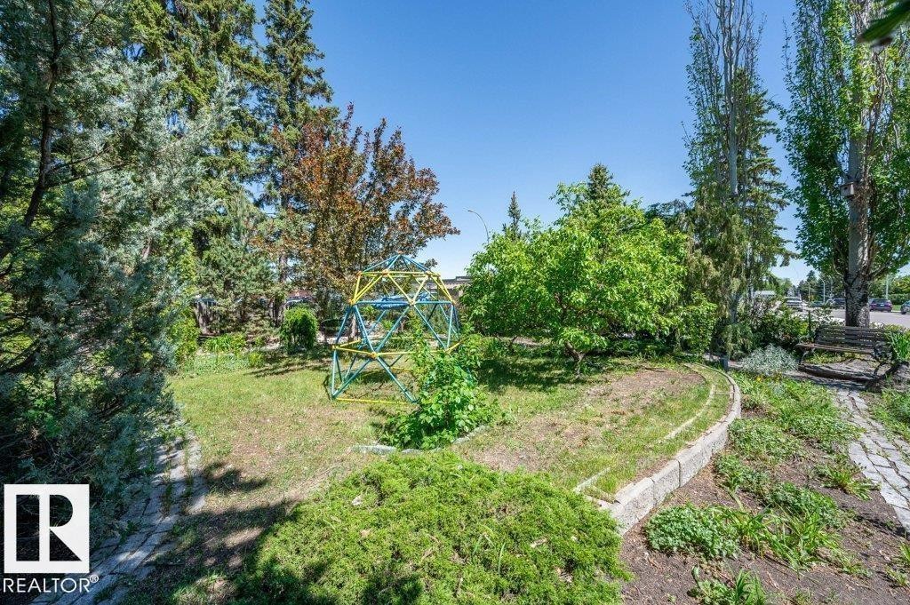 9304 128A Avenue Nw, Edmonton, AB - Outdoor