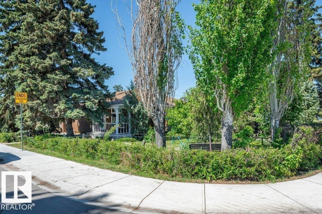 9304 128A Avenue Nw, Edmonton, AB - Outdoor