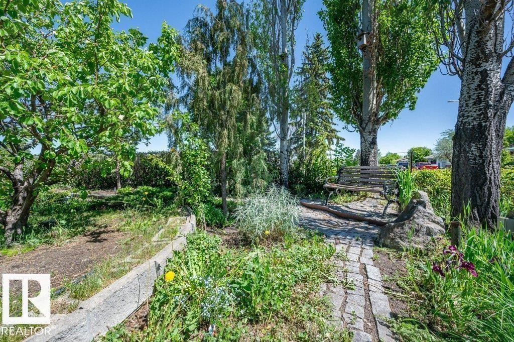 9304 128A Avenue Nw, Edmonton, AB - Outdoor