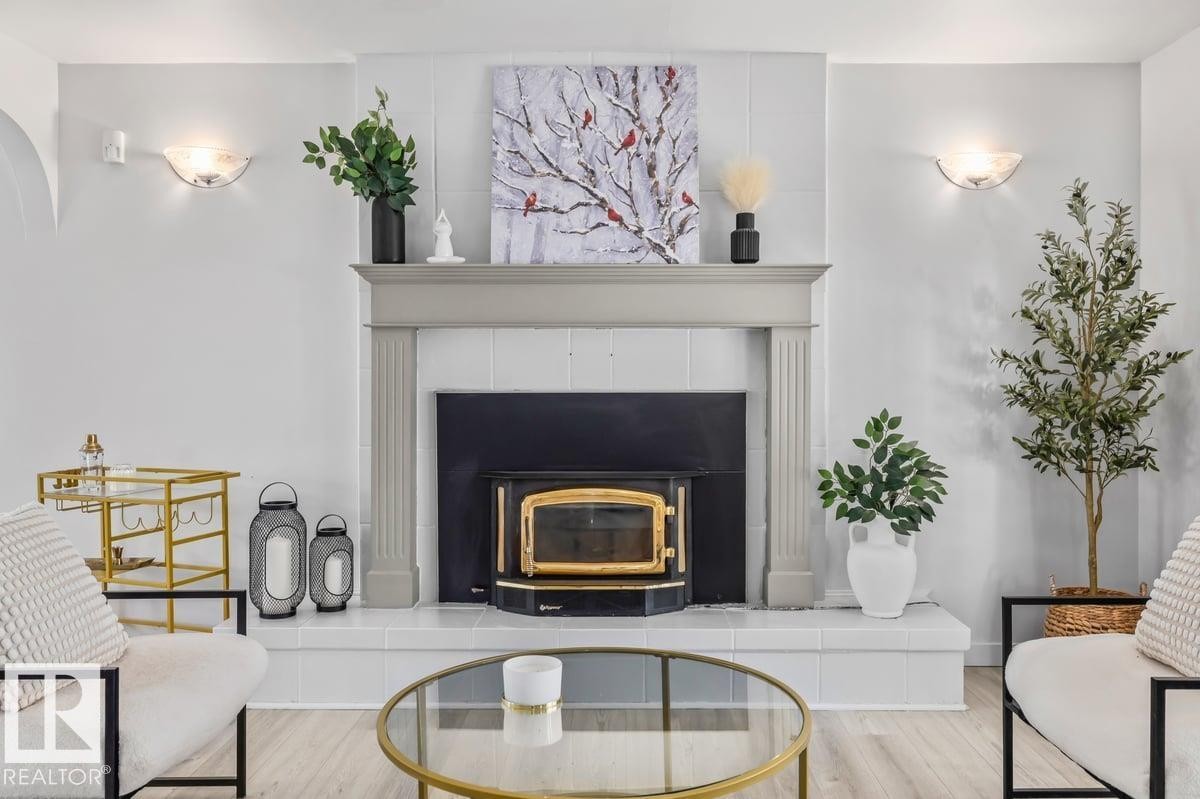 9304 128A Avenue Nw, Edmonton, AB - Indoor With Fireplace