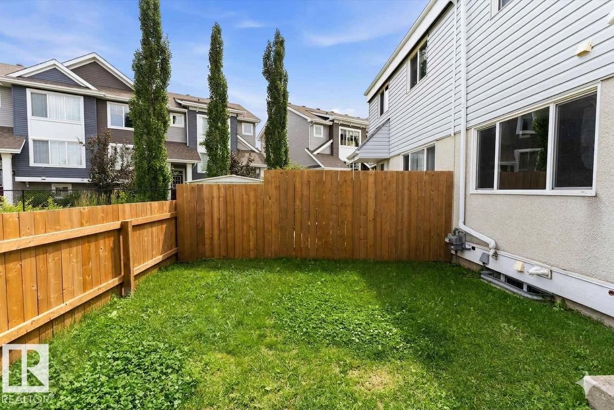 5 Mcleod Place Nw, Edmonton, AB - Outdoor