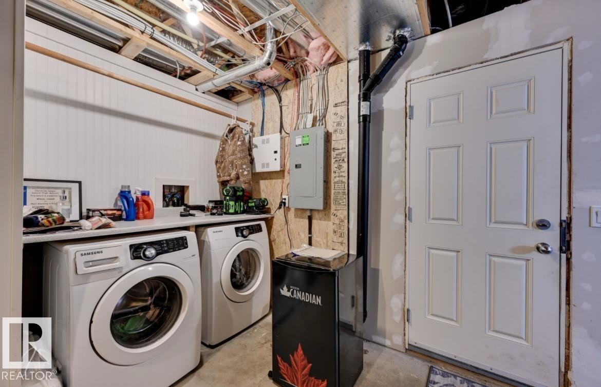 Laundry room - #16 460 Hemingway Rd Nw, Edmonton, AB - Indoor Photo Showing Laundry Room