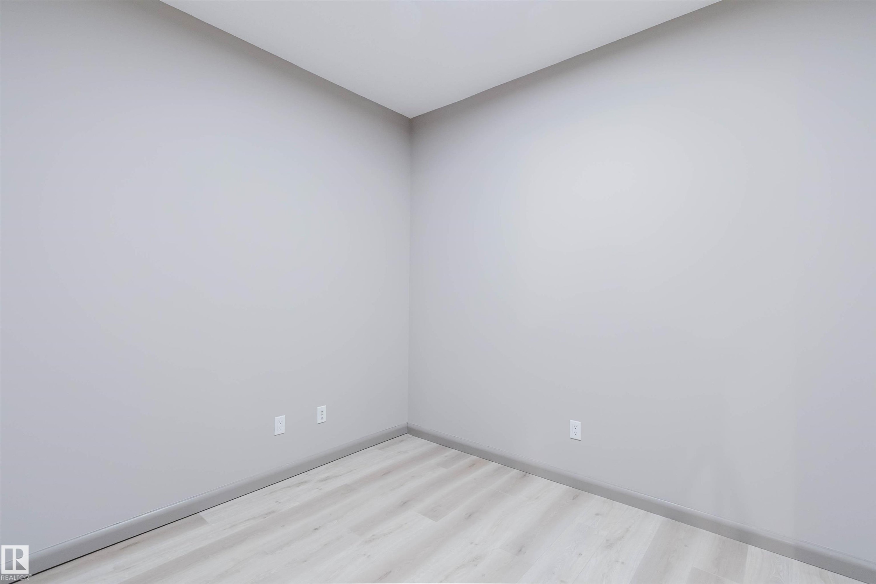 #106 160 Magrath Rd Nw, Edmonton, AB - Indoor Photo Showing Other Room
