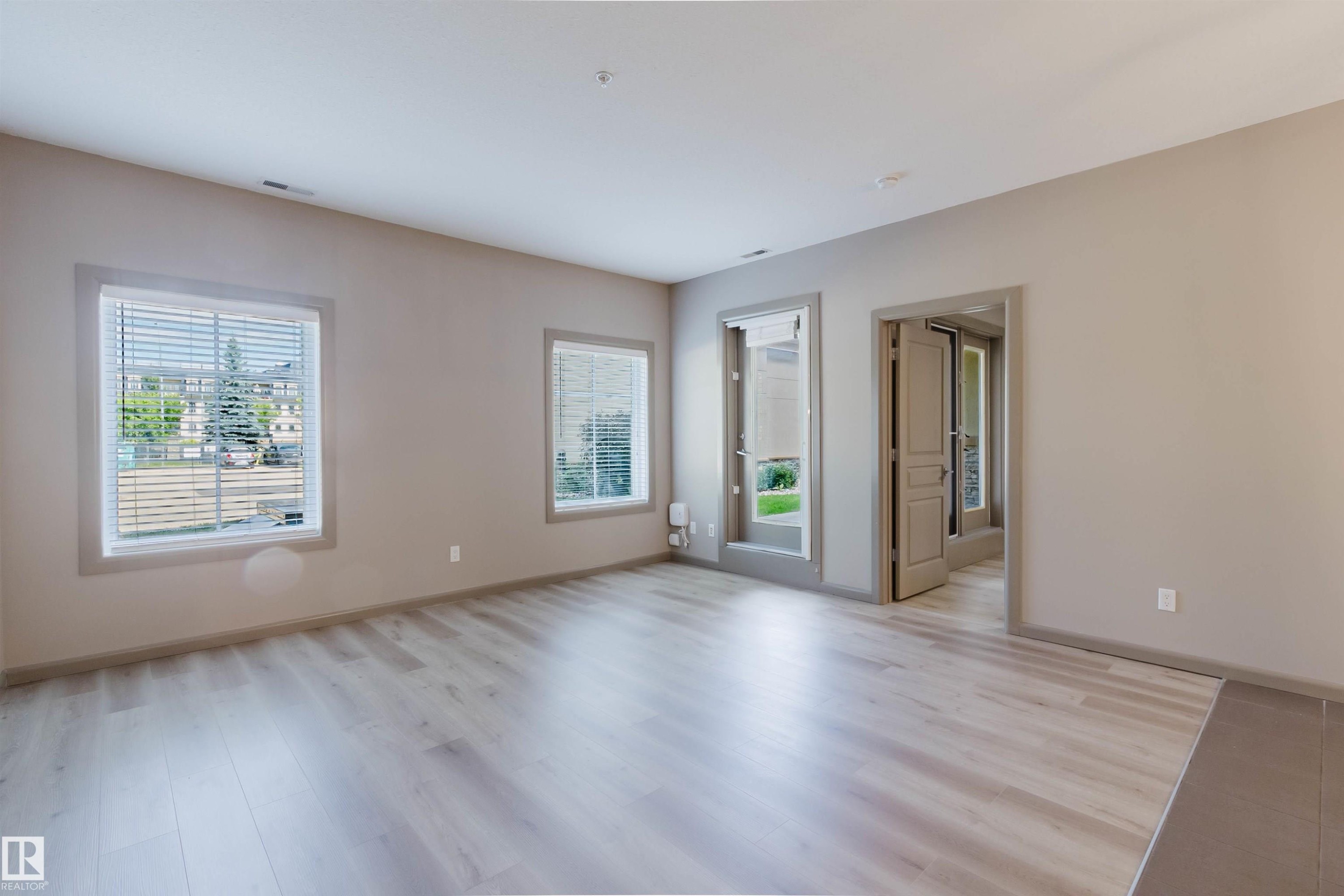 #106 160 Magrath Rd Nw, Edmonton, AB - Indoor Photo Showing Other Room