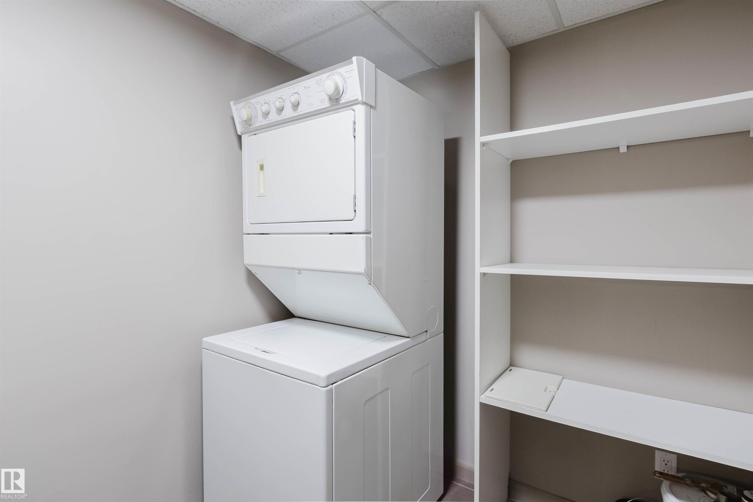 #106 160 Magrath Rd Nw, Edmonton, AB - Indoor Photo Showing Laundry Room