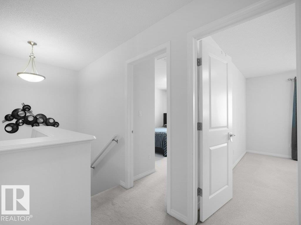 3101 Arthurs Crescent, Edmonton, AB - Indoor Photo Showing Other Room