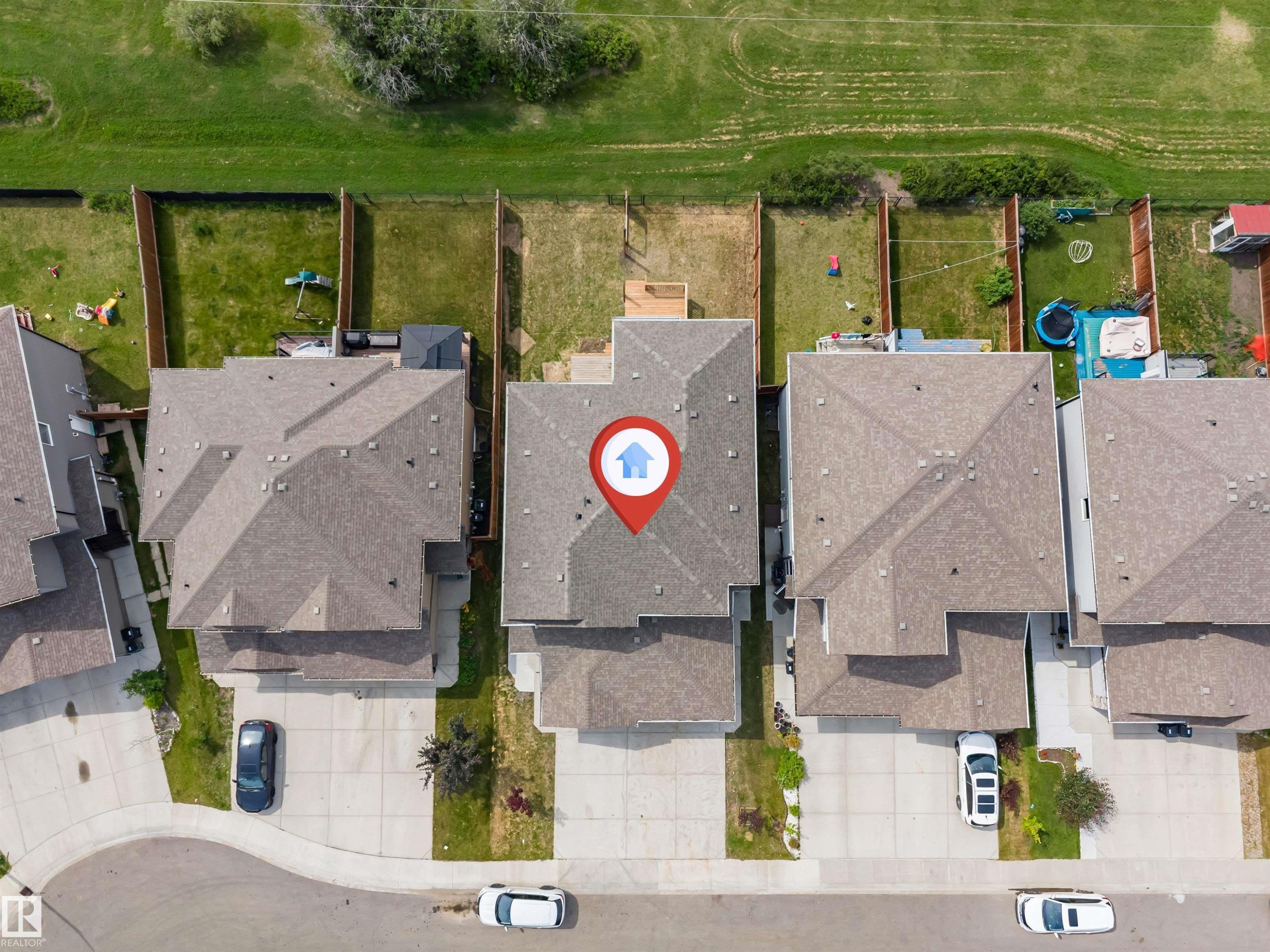 Single-family residence with an asphalt shingle roof - 1712 27 St Nw, Edmonton, AB - Outdoor