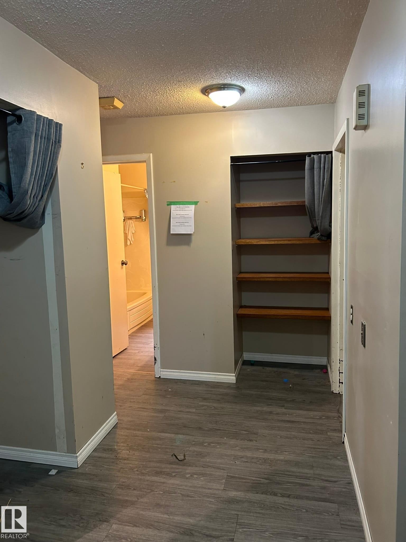 16411 106 Street Nw, Edmonton, AB - Indoor Photo Showing Other Room