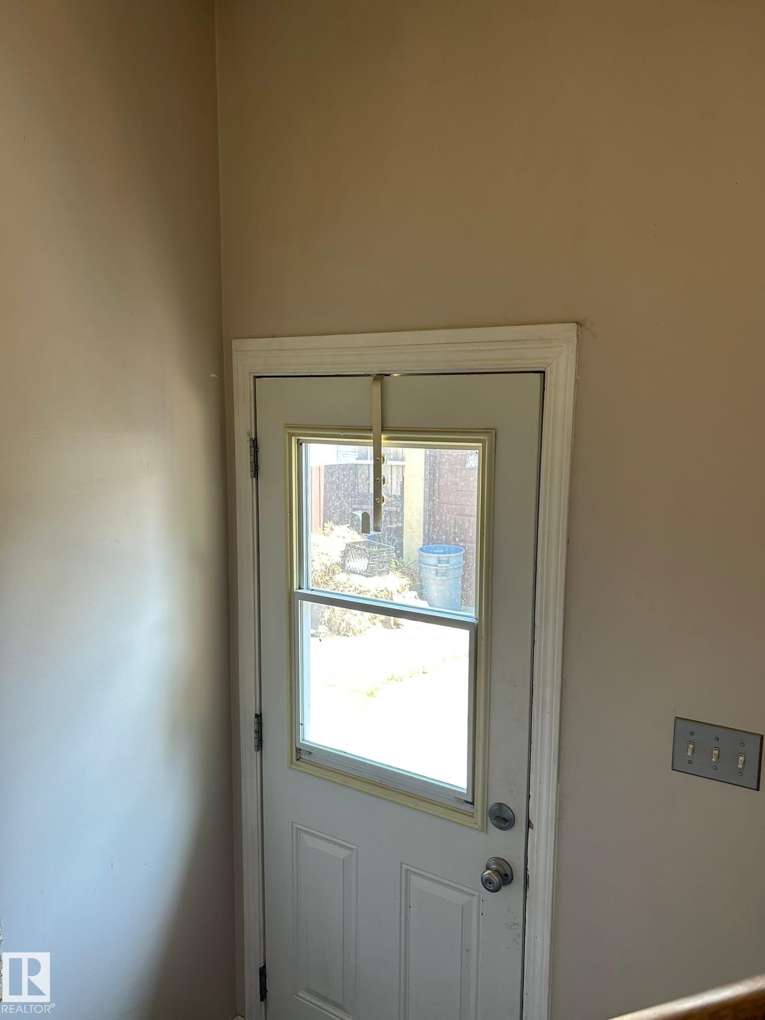 16411 106 Street Nw, Edmonton, AB - Indoor Photo Showing Other Room