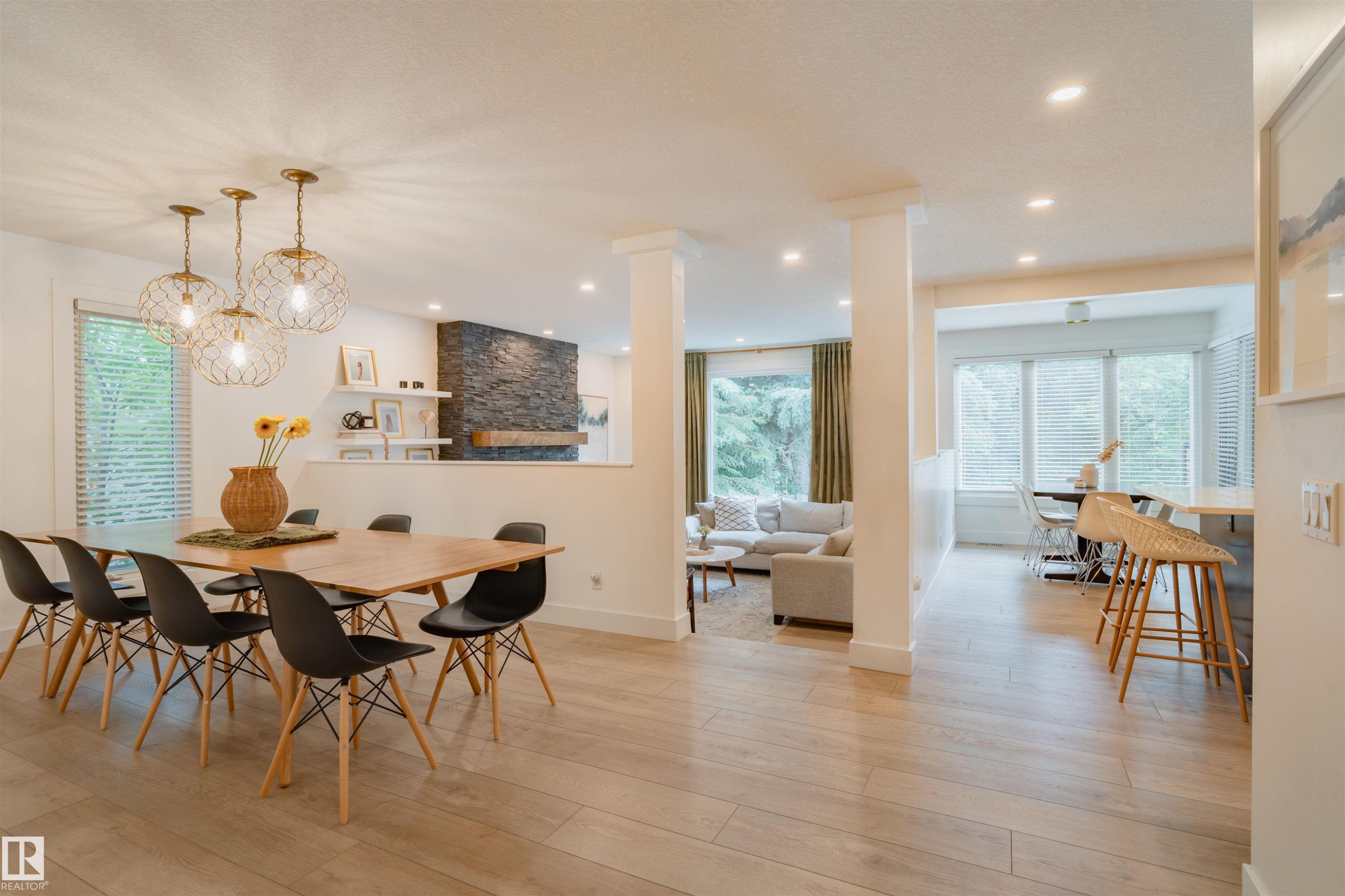 13 Flagstone Crescent, St. Albert, AB - Indoor Photo Showing Dining Room
