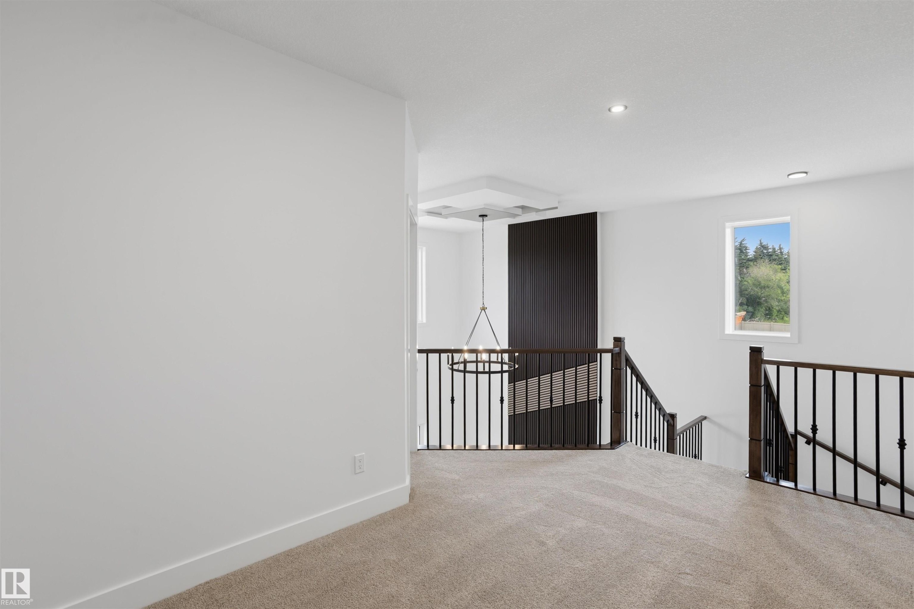 1772 Crossbill Loop Nw, Edmonton, AB - Indoor Photo Showing Other Room