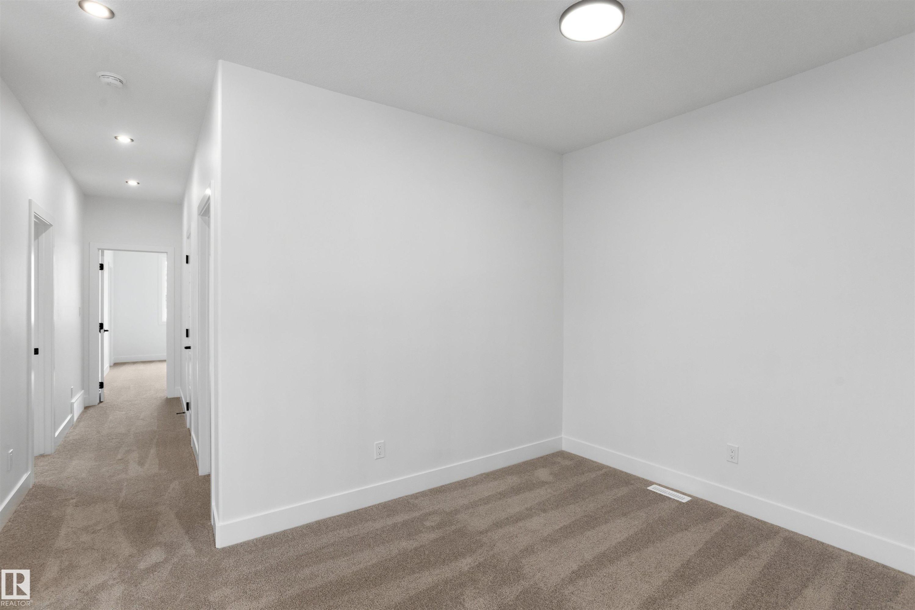1772 Crossbill Loop Nw, Edmonton, AB - Indoor Photo Showing Other Room