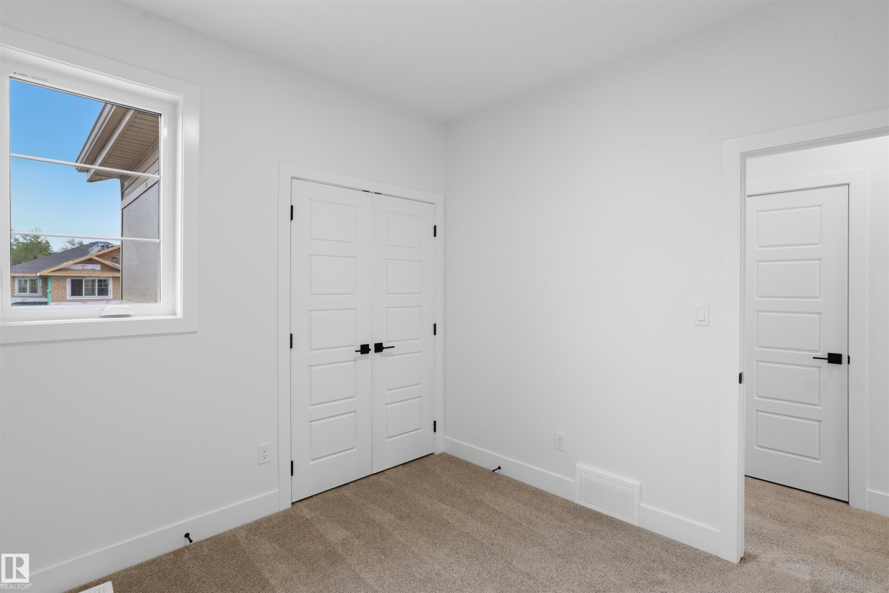 1772 Crossbill Loop Nw, Edmonton, AB - Indoor Photo Showing Other Room