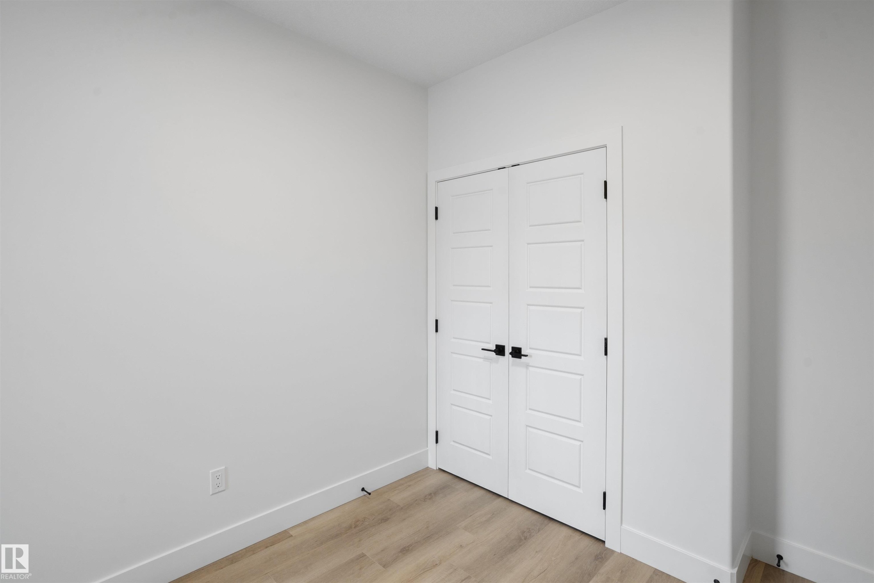 1772 Crossbill Loop Nw, Edmonton, AB - Indoor Photo Showing Other Room
