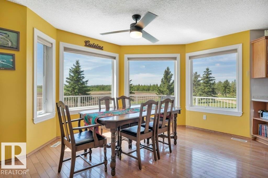 51111 Rr 233, Rural Strathcona County, AB - Indoor Photo Showing Dining Room