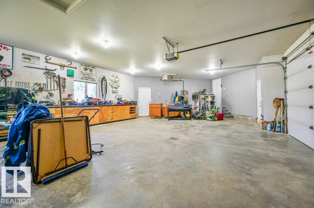 51111 Rr 233, Rural Strathcona County, AB - Indoor Photo Showing Garage