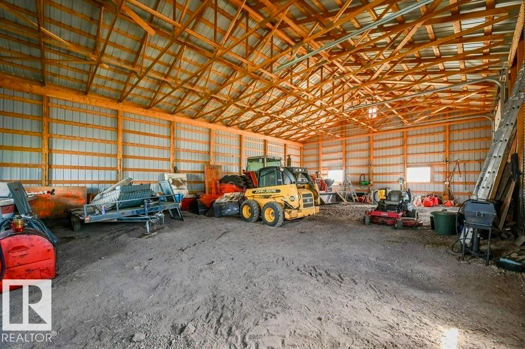 51111 Rr 233, Rural Strathcona County, AB - Indoor Photo Showing Garage