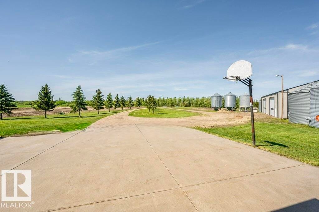 51111 Rr 233, Rural Strathcona County, AB - Outdoor