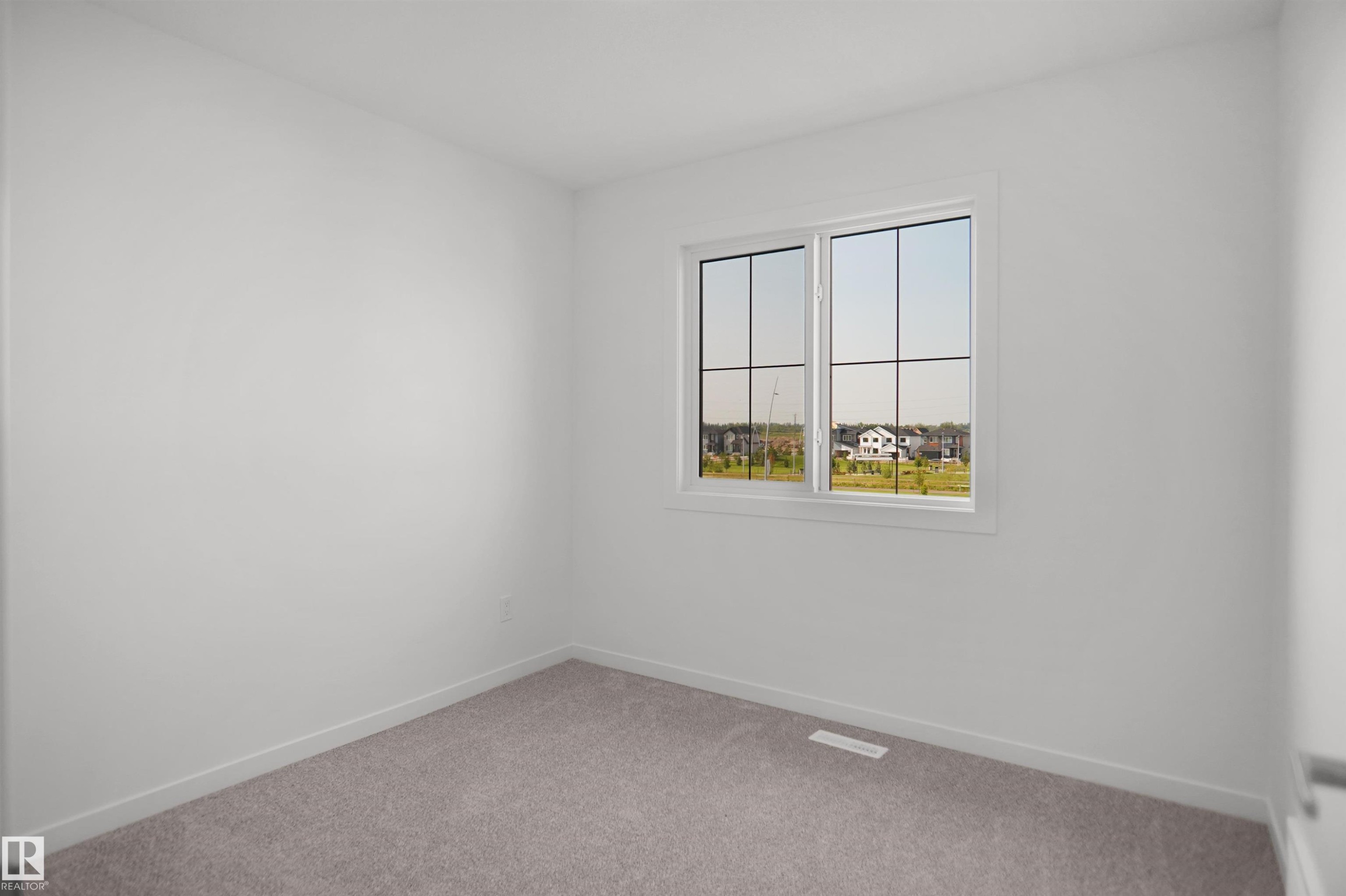 #62 17319 5 St Ne, Edmonton, AB - Indoor Photo Showing Other Room