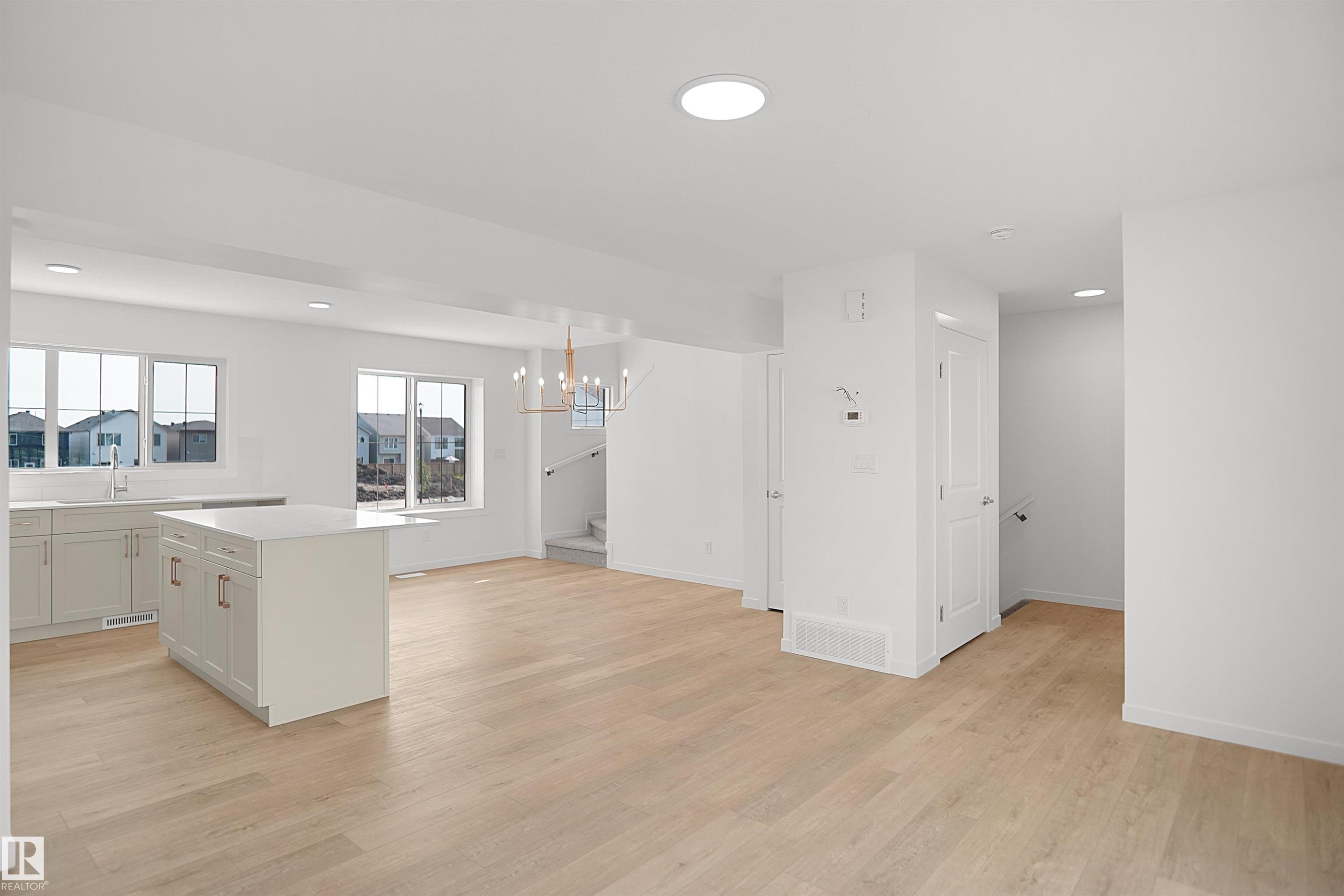 #62 17319 5 St Ne, Edmonton, AB - Indoor