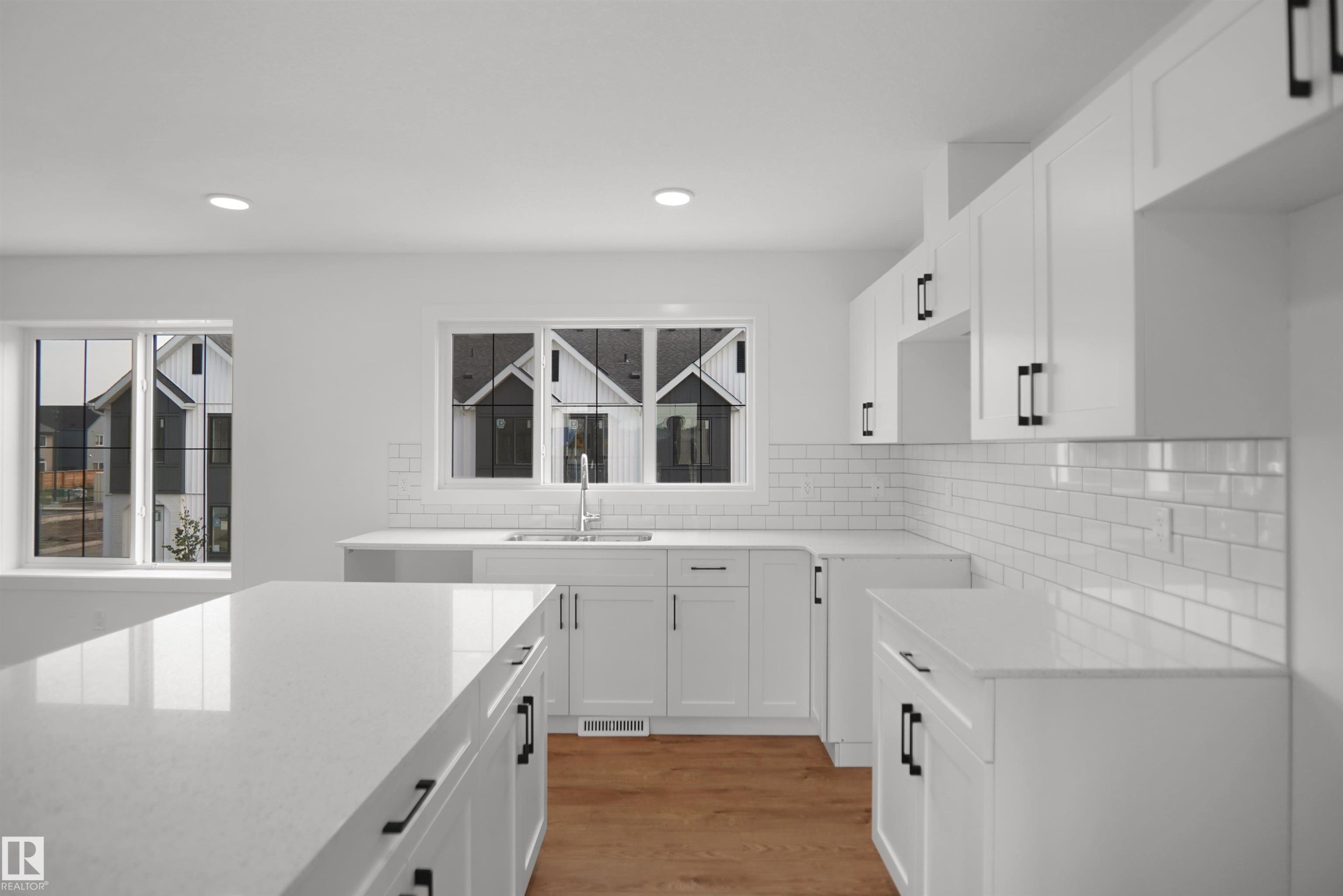 #67 17319 5 St Ne, Edmonton, AB - Indoor Photo Showing Kitchen