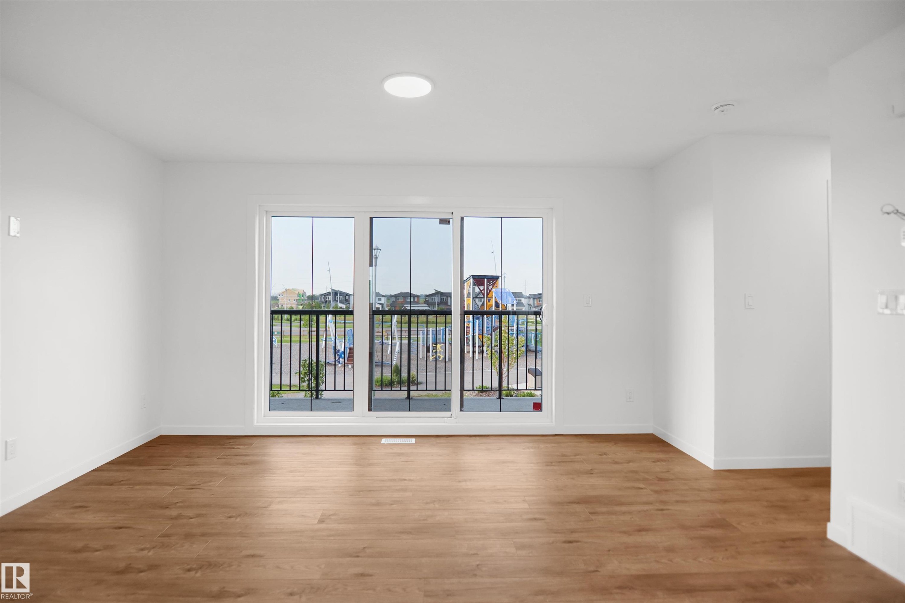 #67 17319 5 St Ne, Edmonton, AB - Indoor