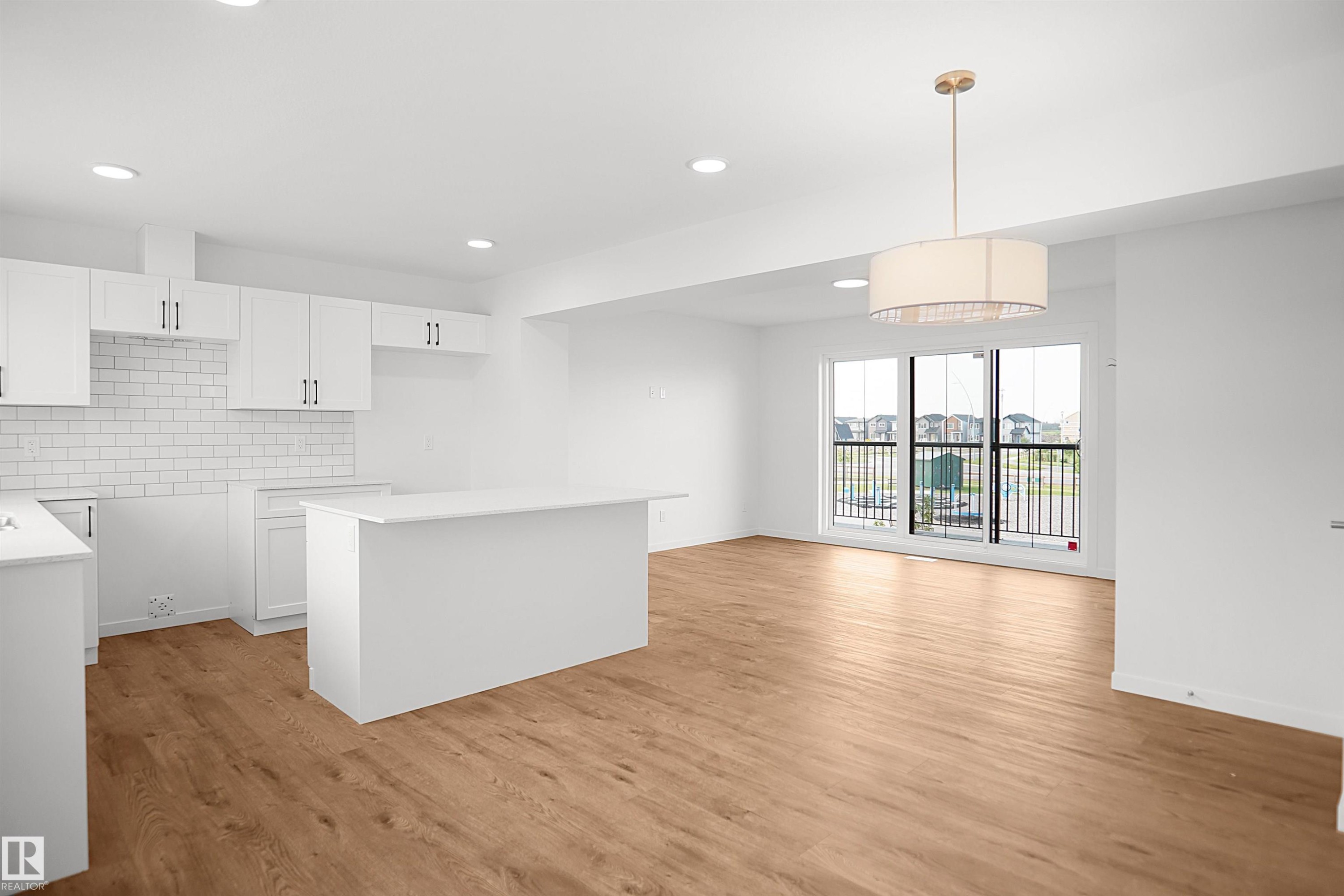 #67 17319 5 St Ne, Edmonton, AB - Indoor Photo Showing Kitchen