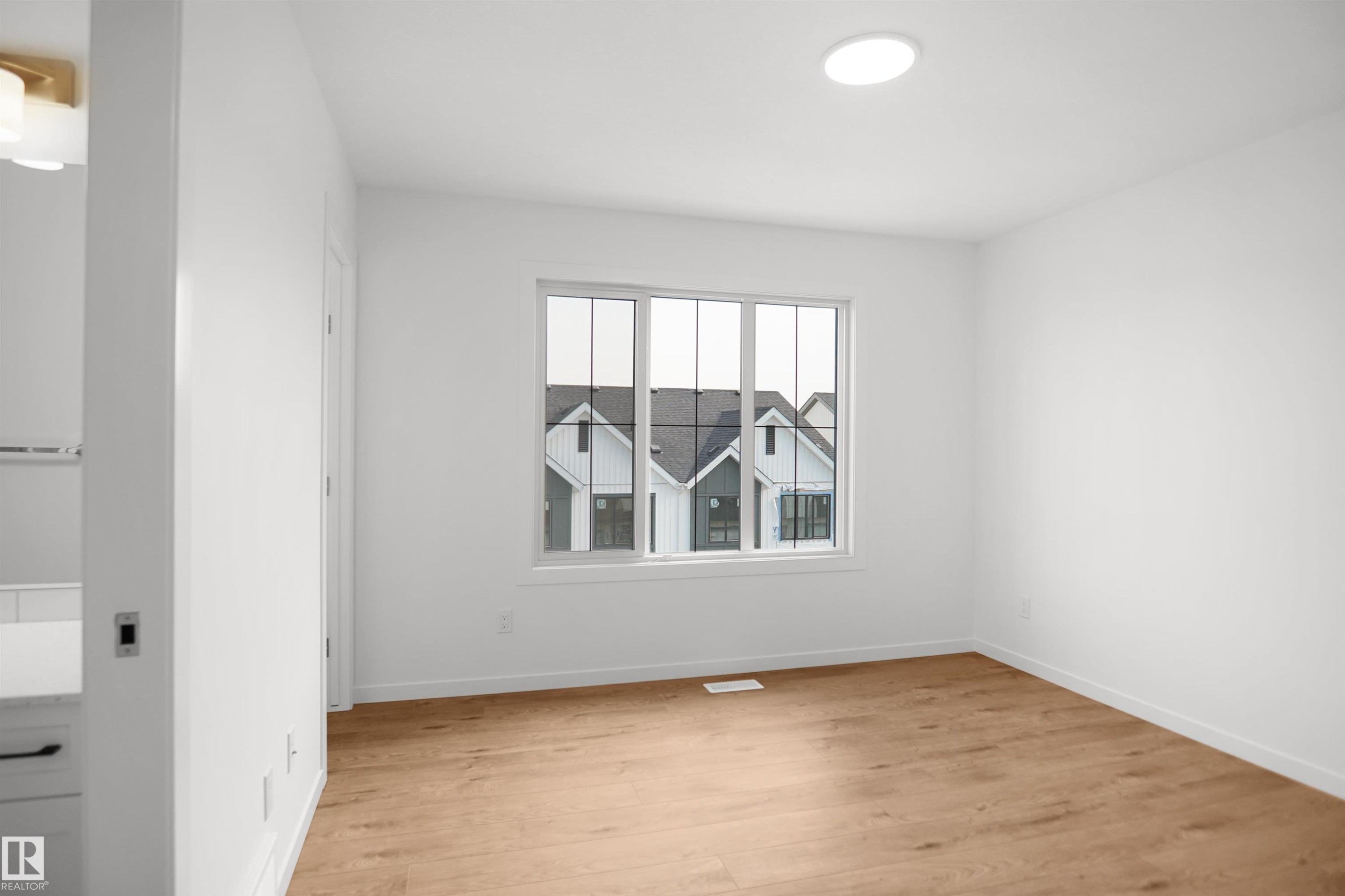 #67 17319 5 St Ne, Edmonton, AB - Indoor Photo Showing Other Room