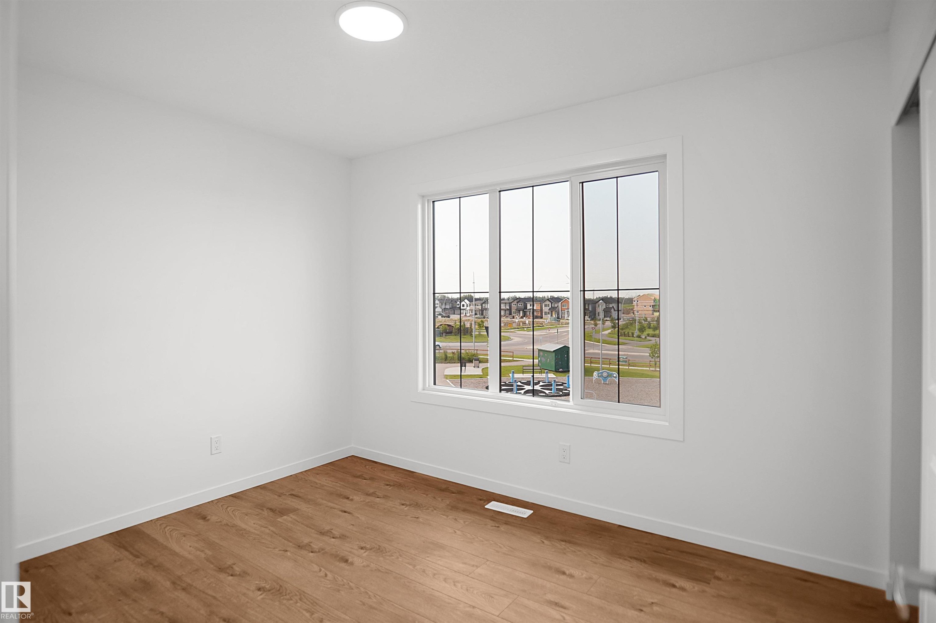 #67 17319 5 St Ne, Edmonton, AB - Indoor Photo Showing Other Room