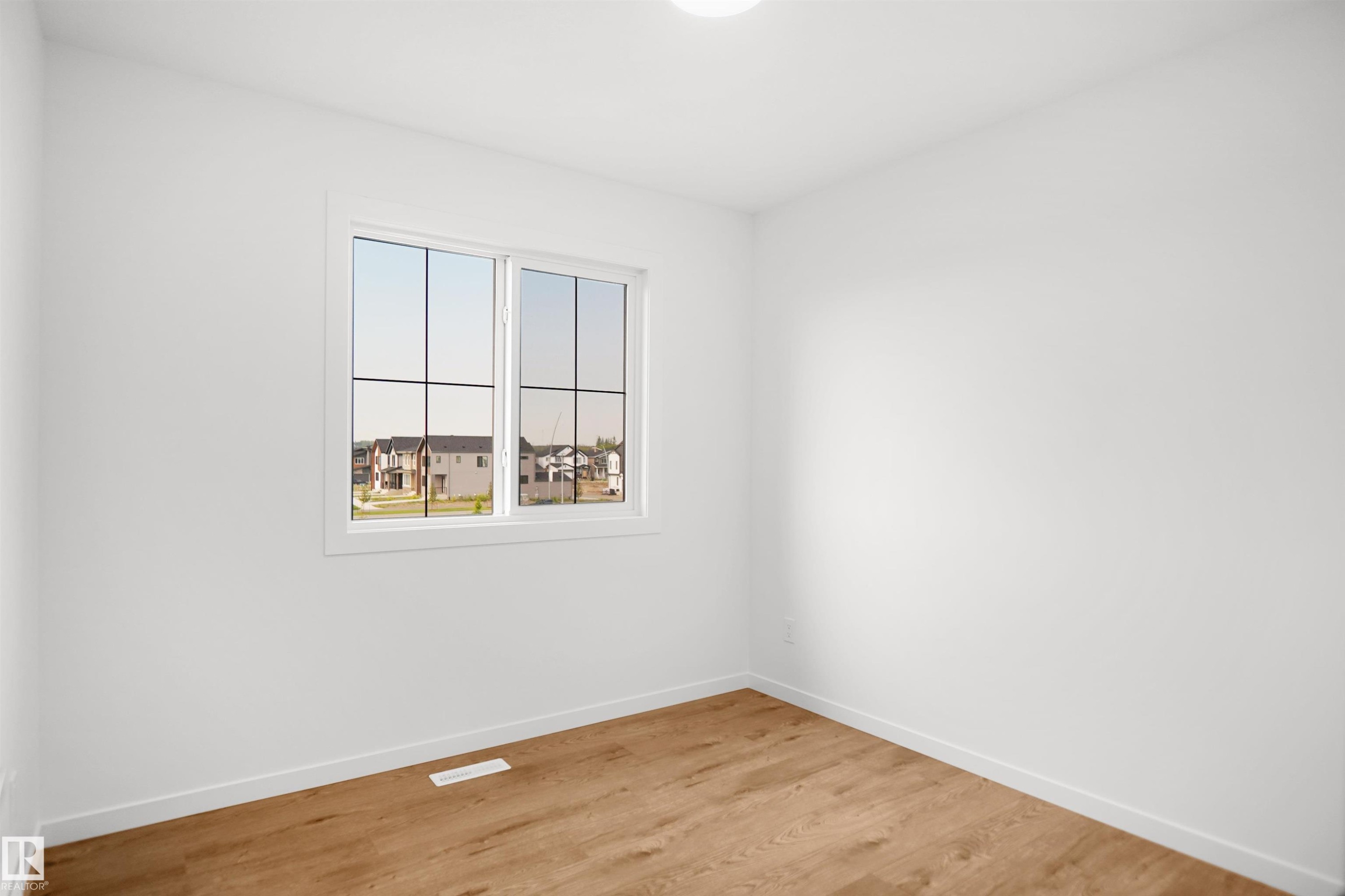 #67 17319 5 St Ne, Edmonton, AB - Indoor Photo Showing Other Room