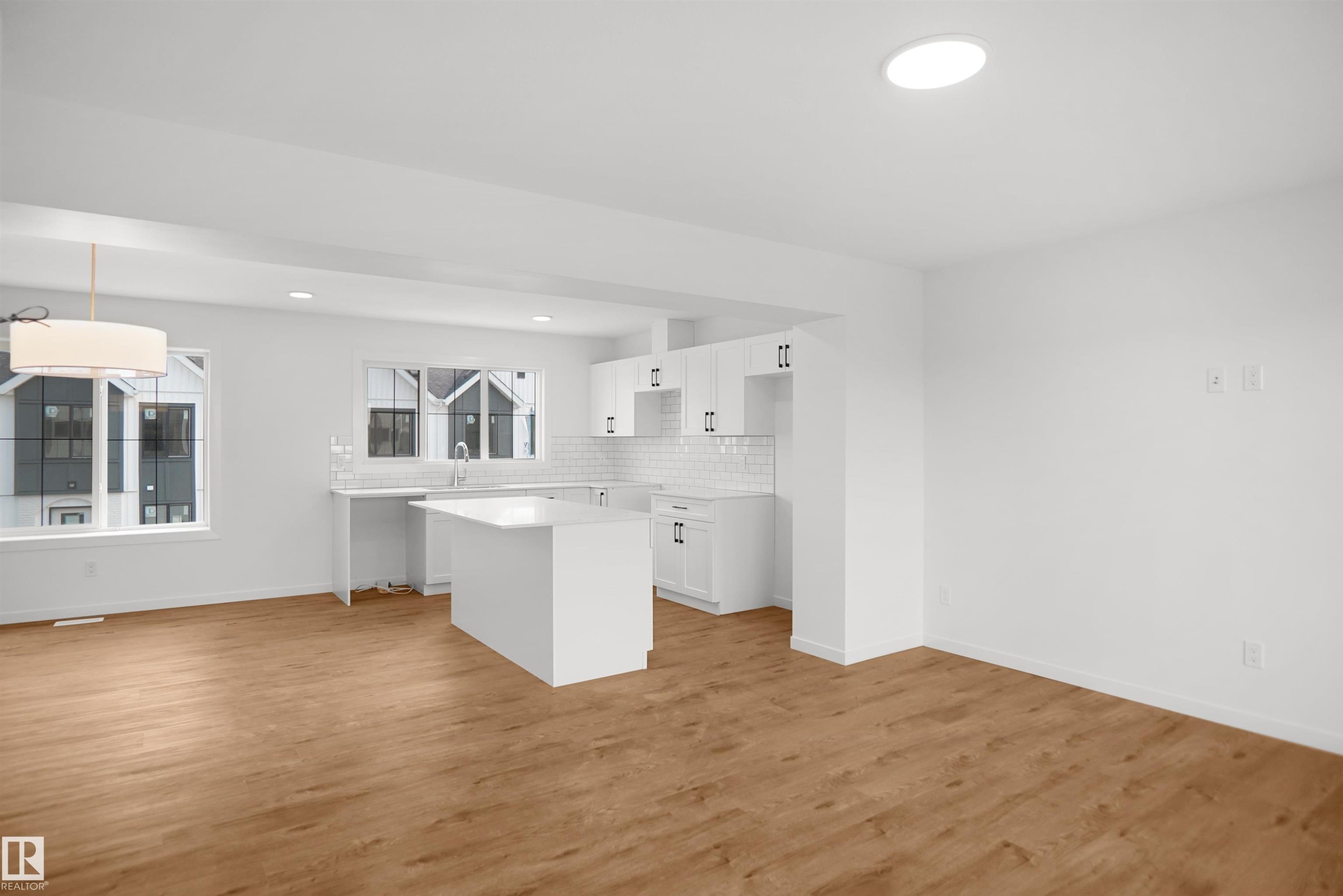 #67 17319 5 St Ne, Edmonton, AB - Indoor Photo Showing Kitchen