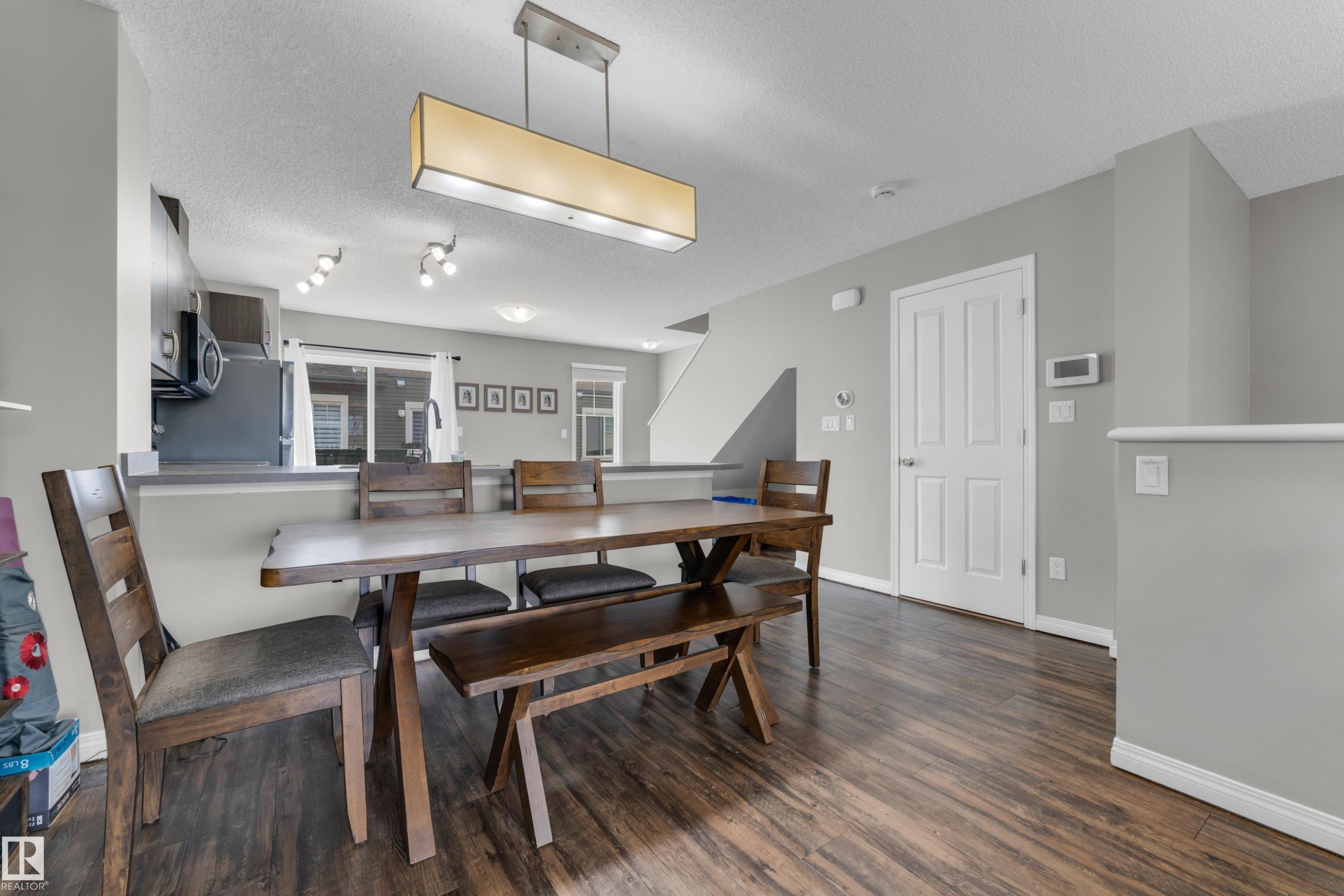 #45 1030 Chappelle Bv Sw, Edmonton, AB - Indoor Photo Showing Dining Room