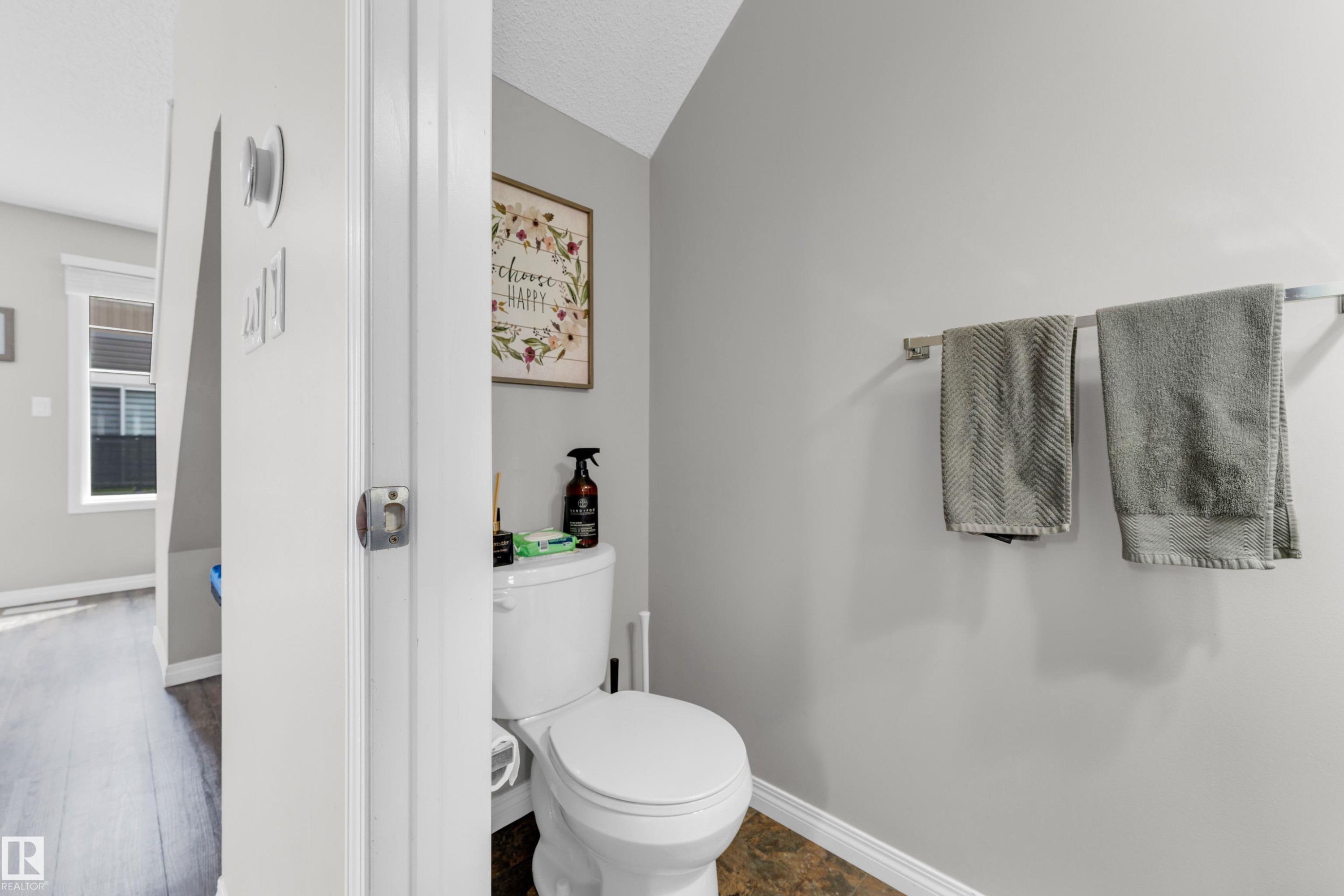 #45 1030 Chappelle Bv Sw, Edmonton, AB - Indoor Photo Showing Bathroom