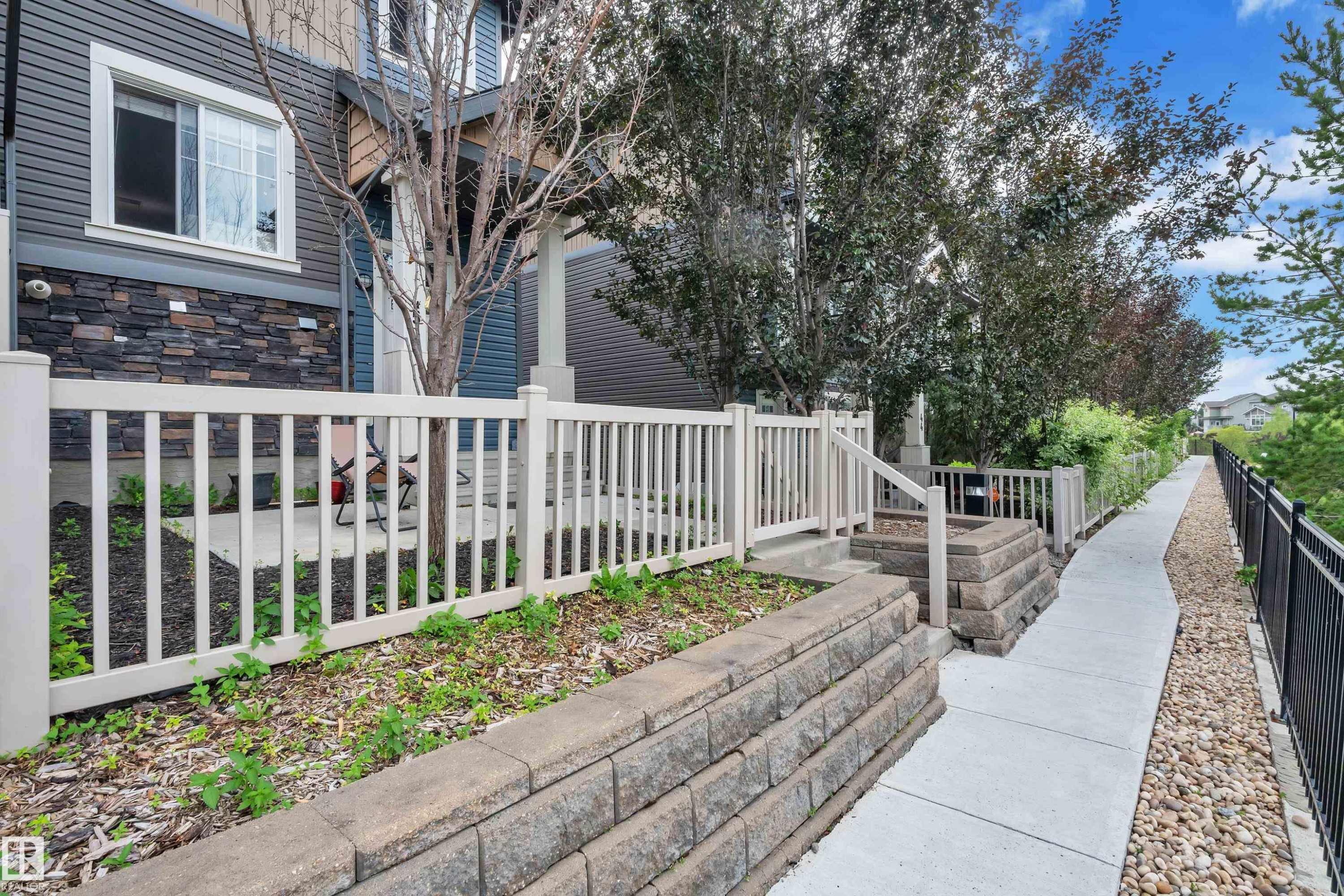 #45 1030 Chappelle Bv Sw, Edmonton, AB - Outdoor